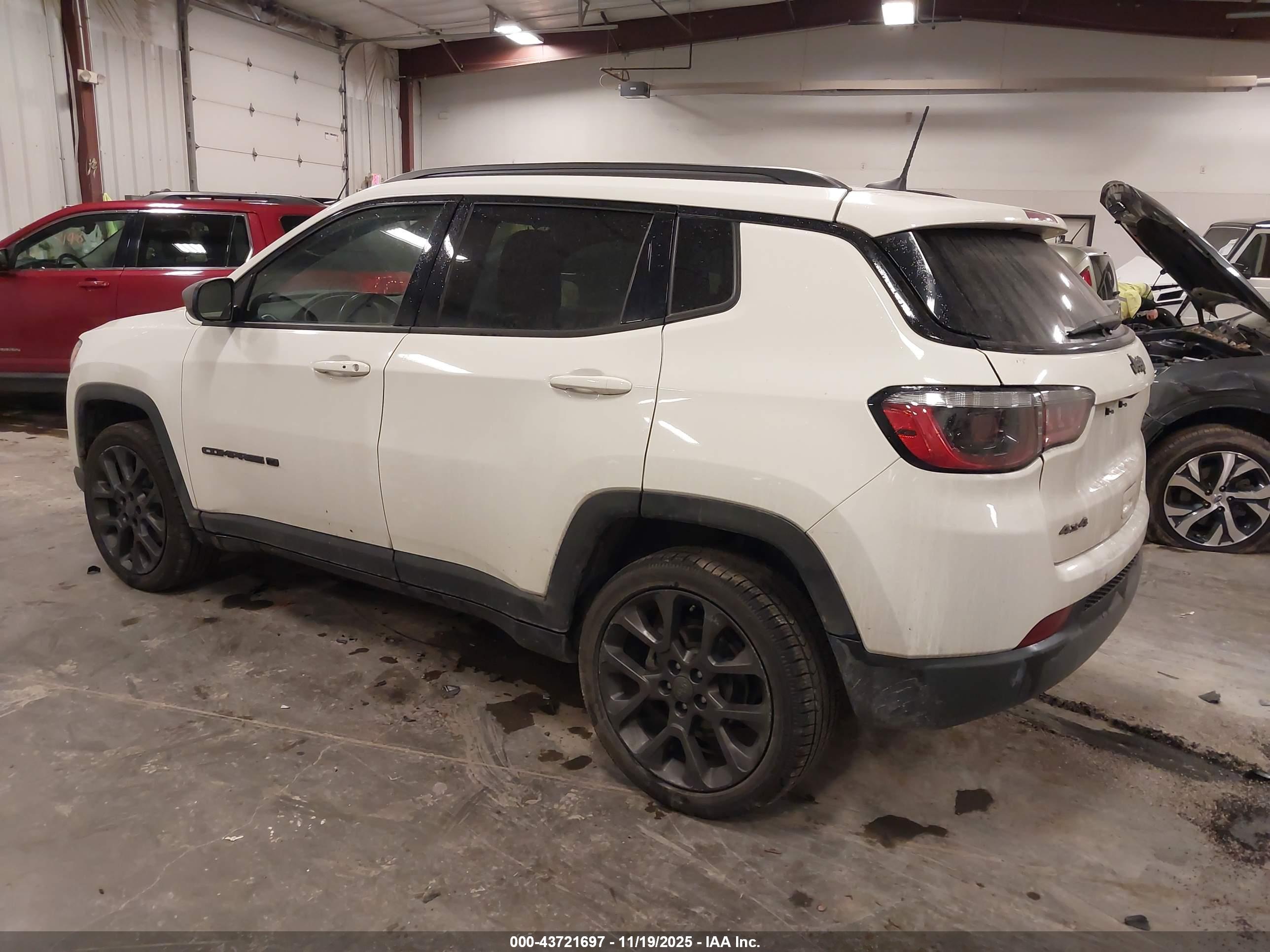 JEEP COMPASS image 3