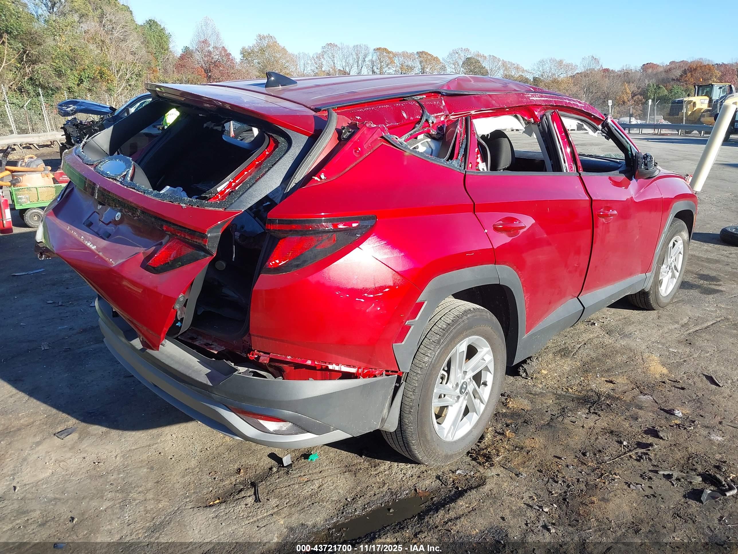 HYUNDAI TUCSON image 4