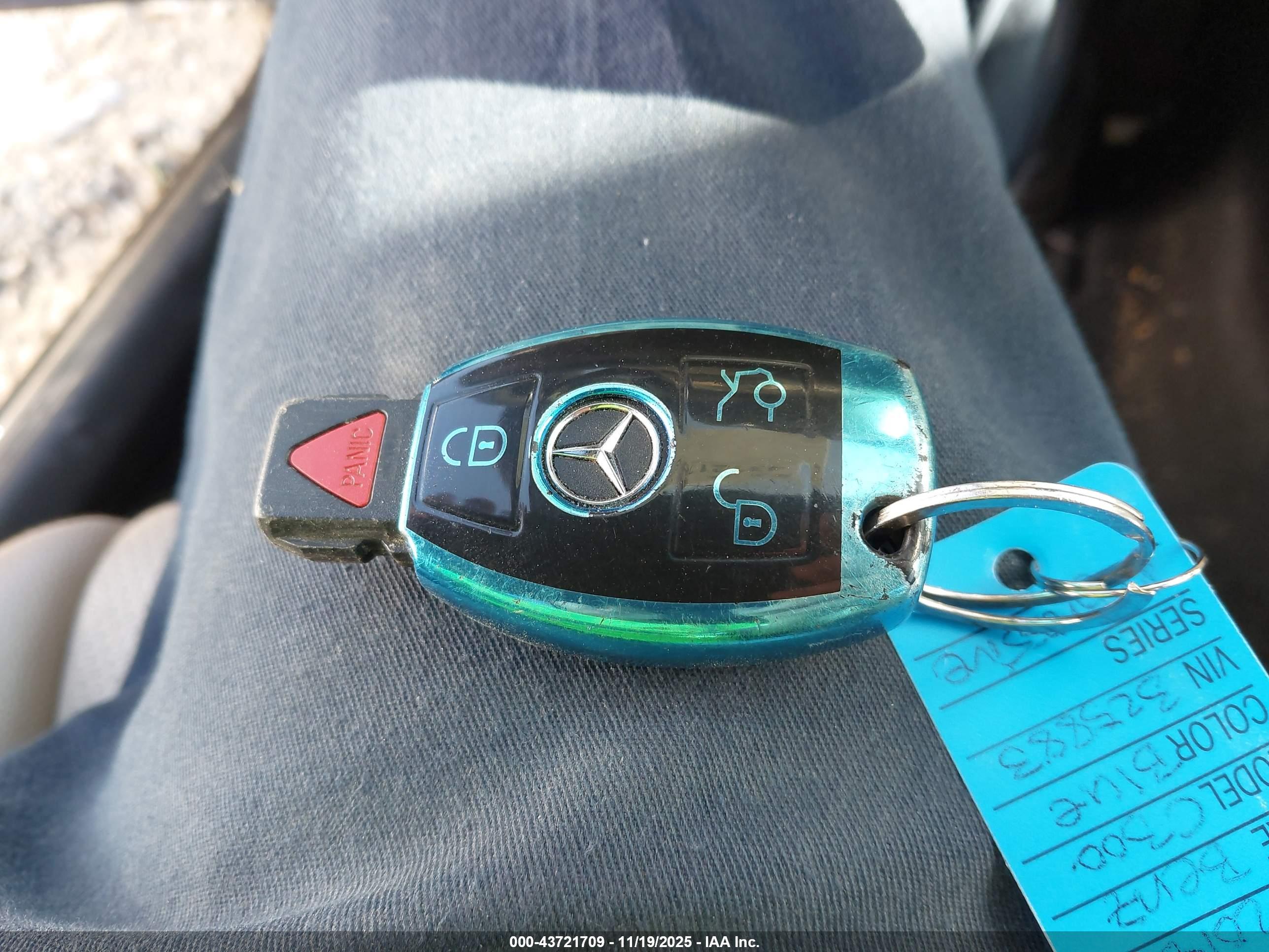 MERCEDES-BENZ C image 11