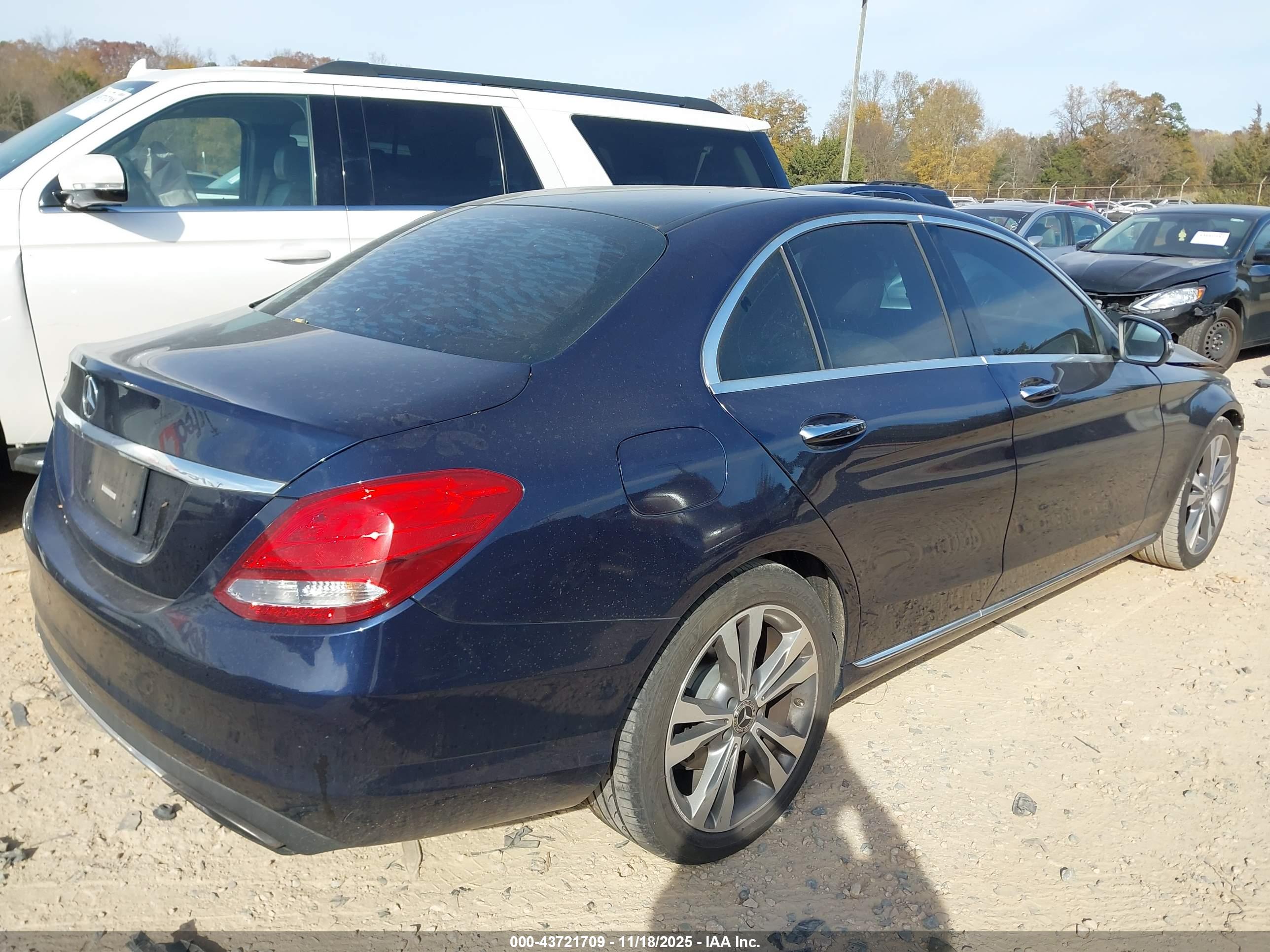 MERCEDES-BENZ C image 4