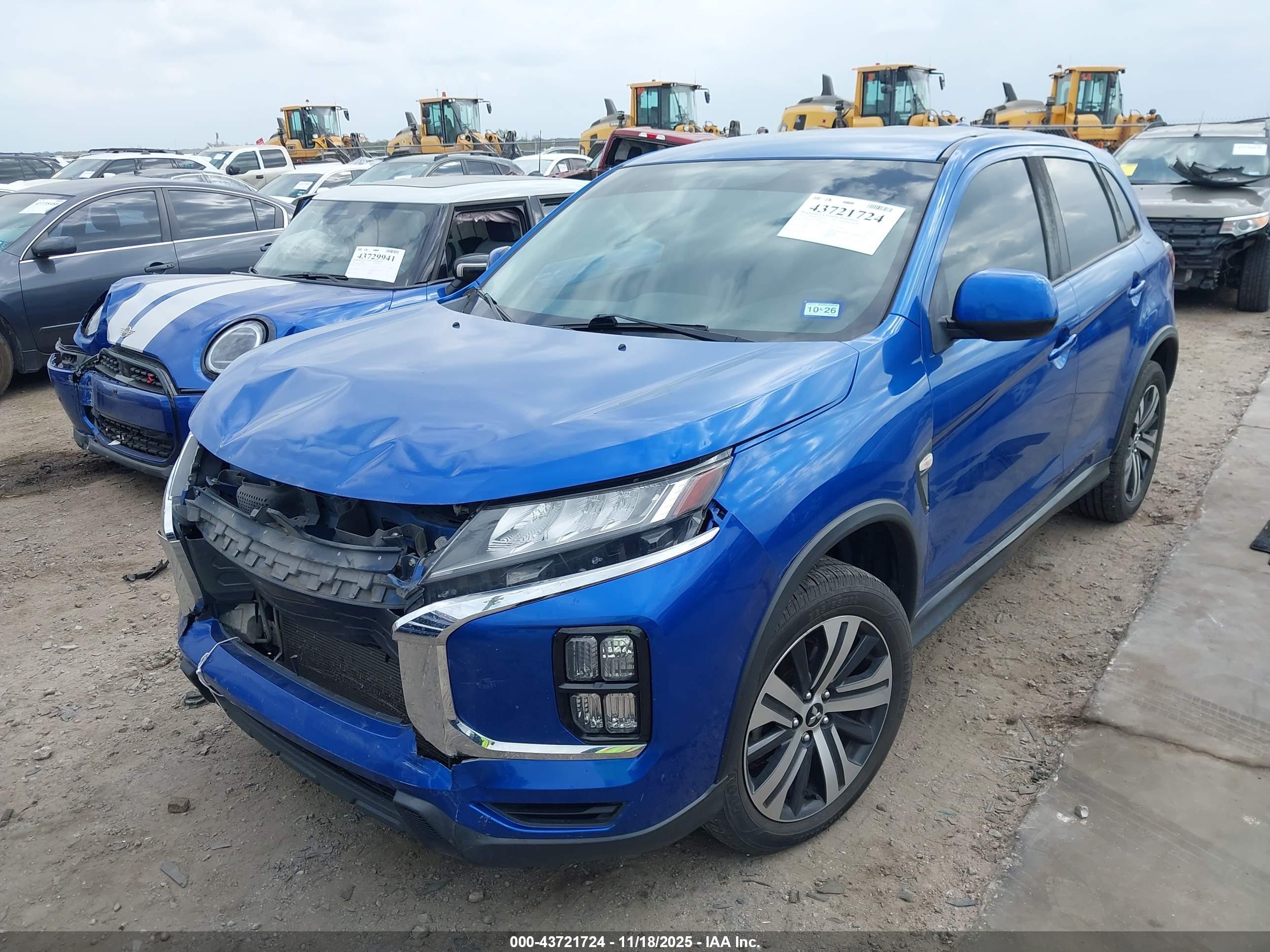 MITSUBISHI OUTLANDER image 2