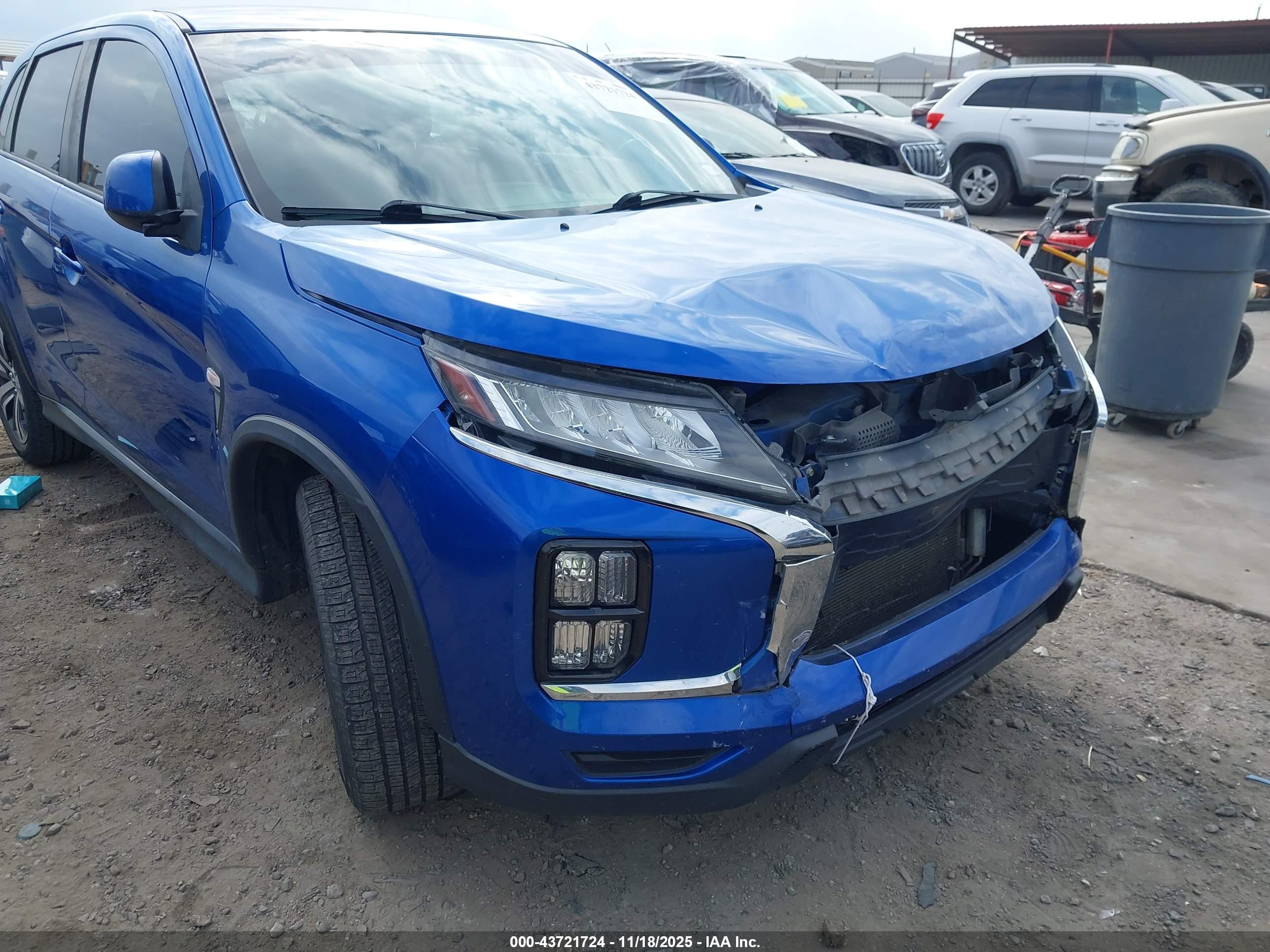 MITSUBISHI OUTLANDER image 6