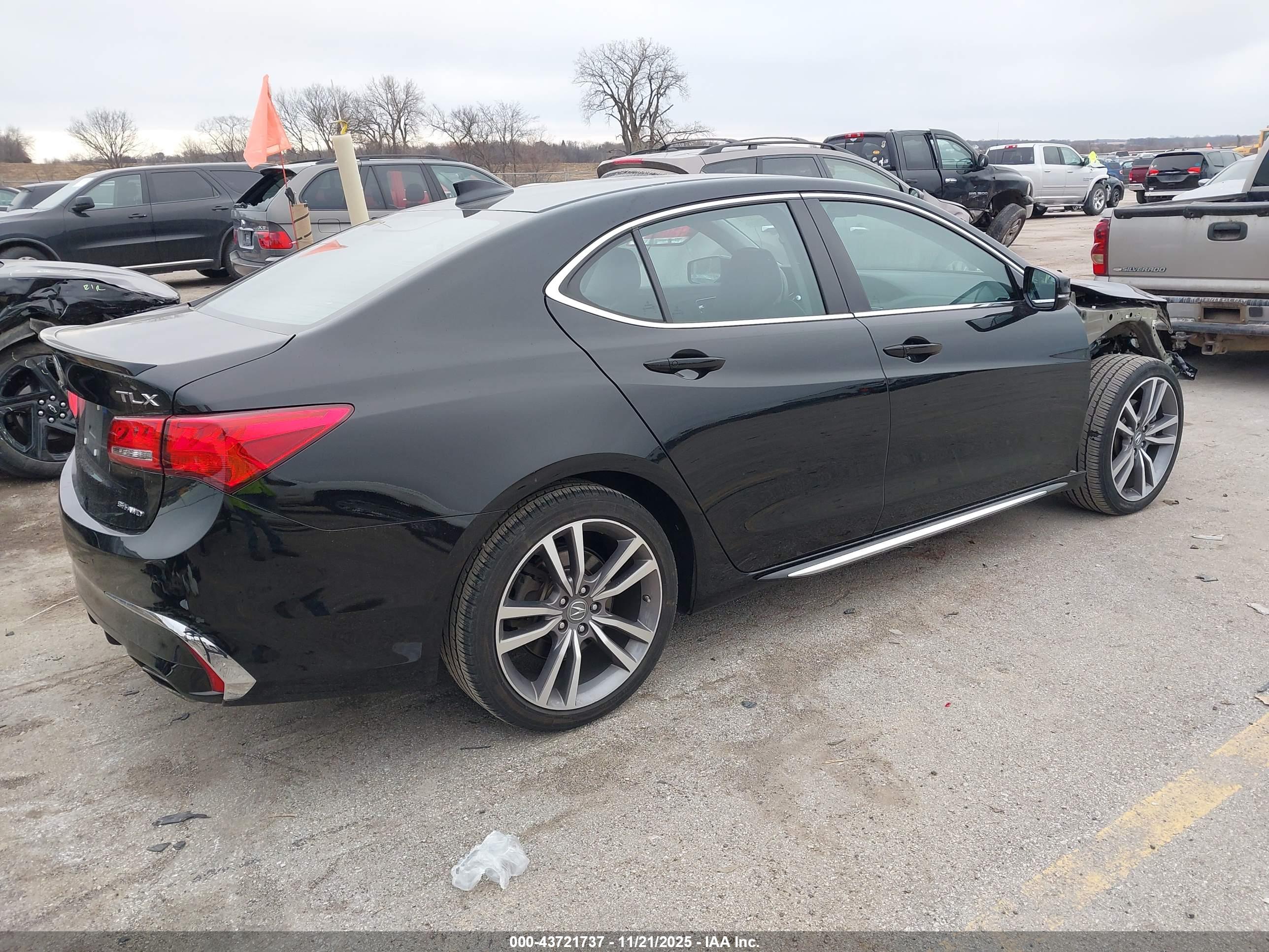 ACURA TLX image 4
