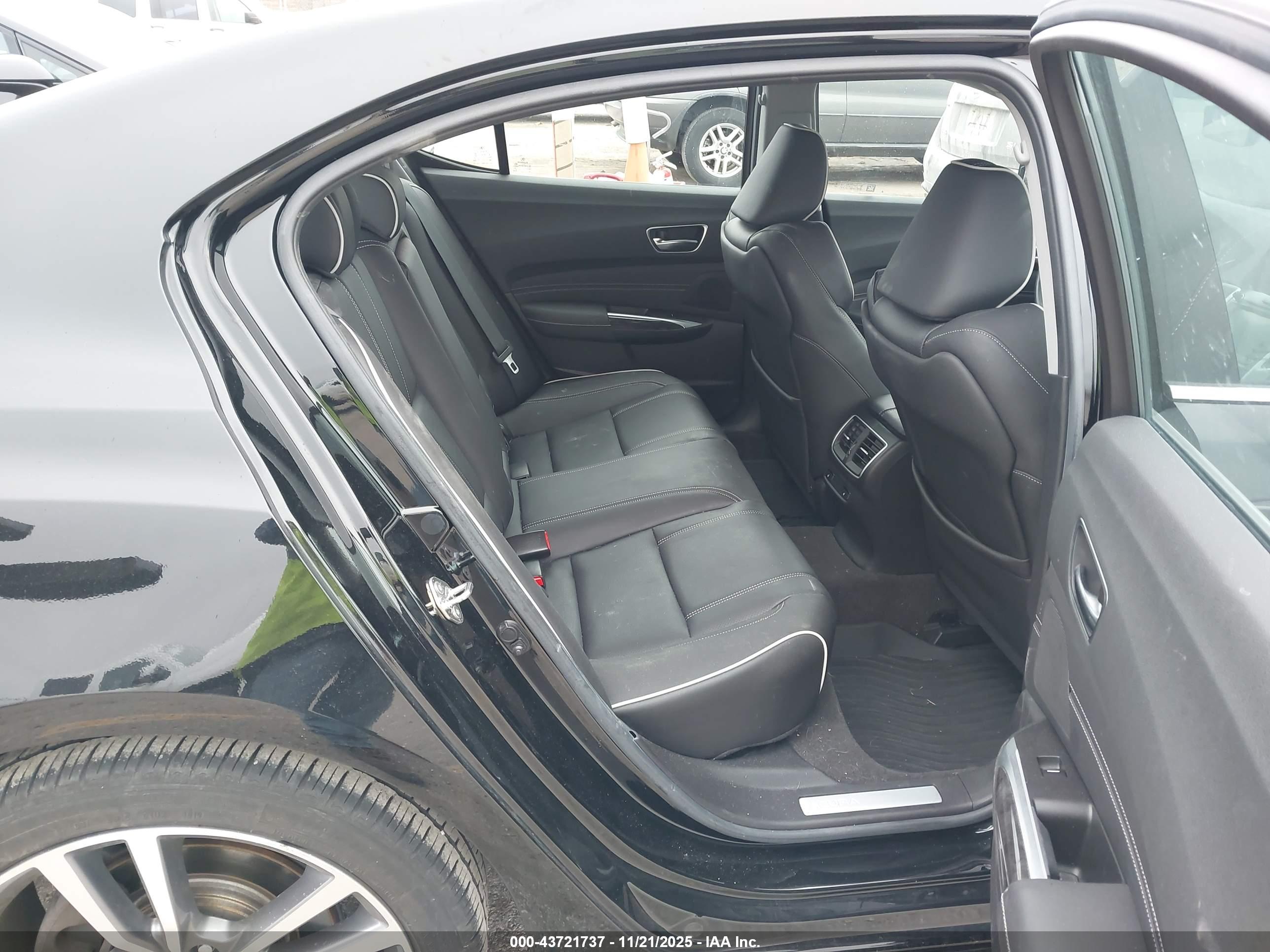 ACURA TLX image 8