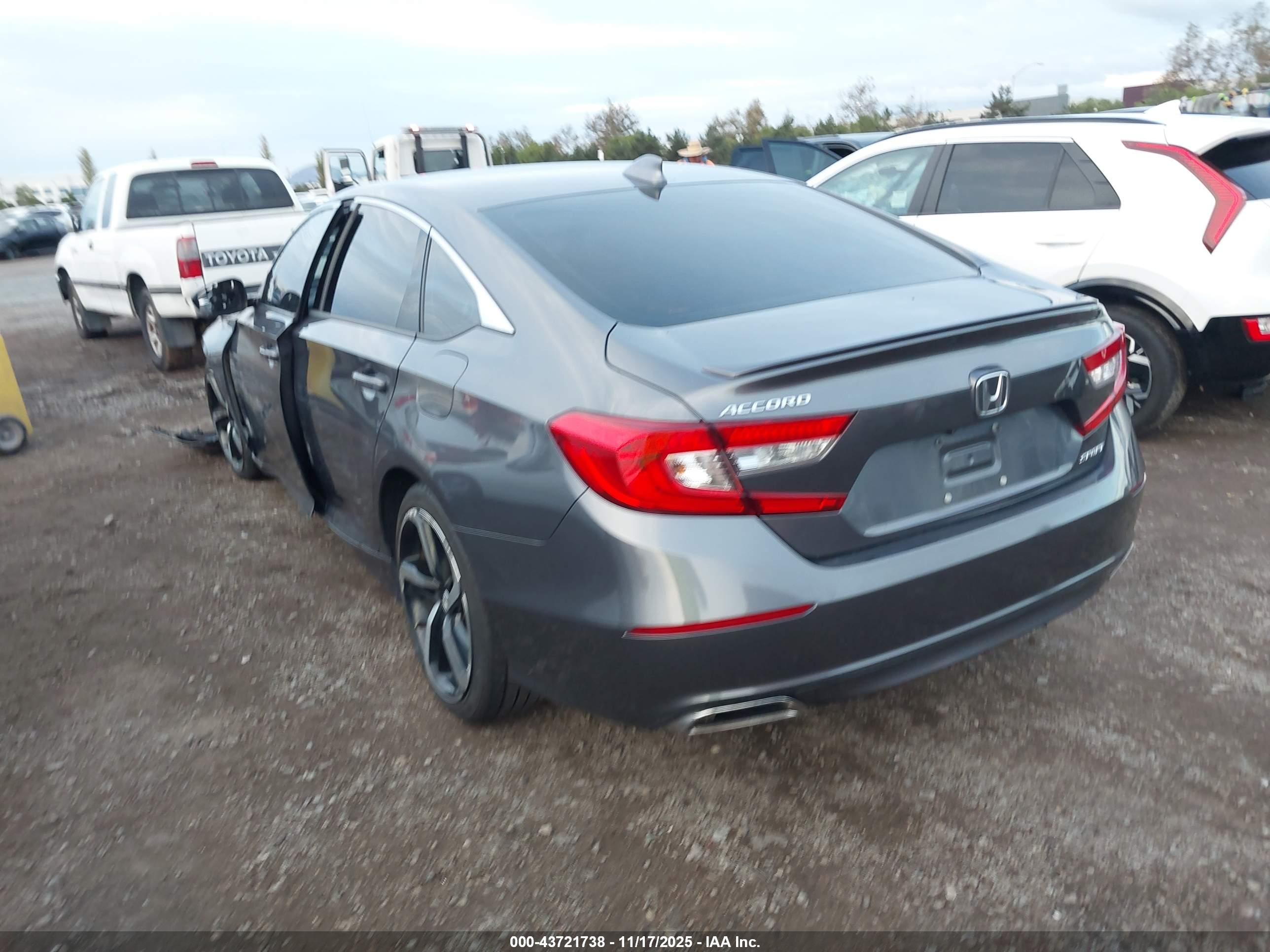 HONDA ACCORD image 3