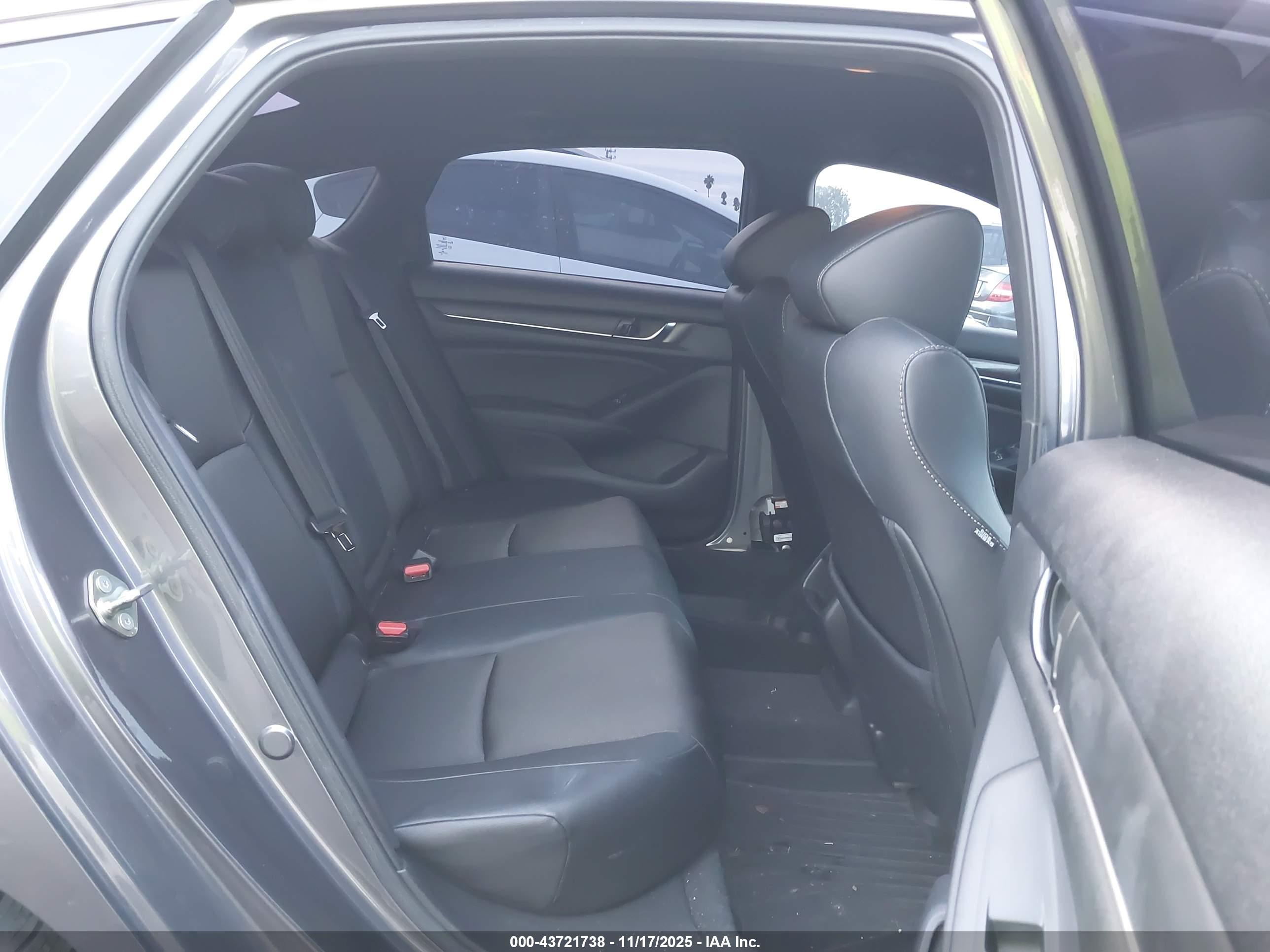 HONDA ACCORD image 8