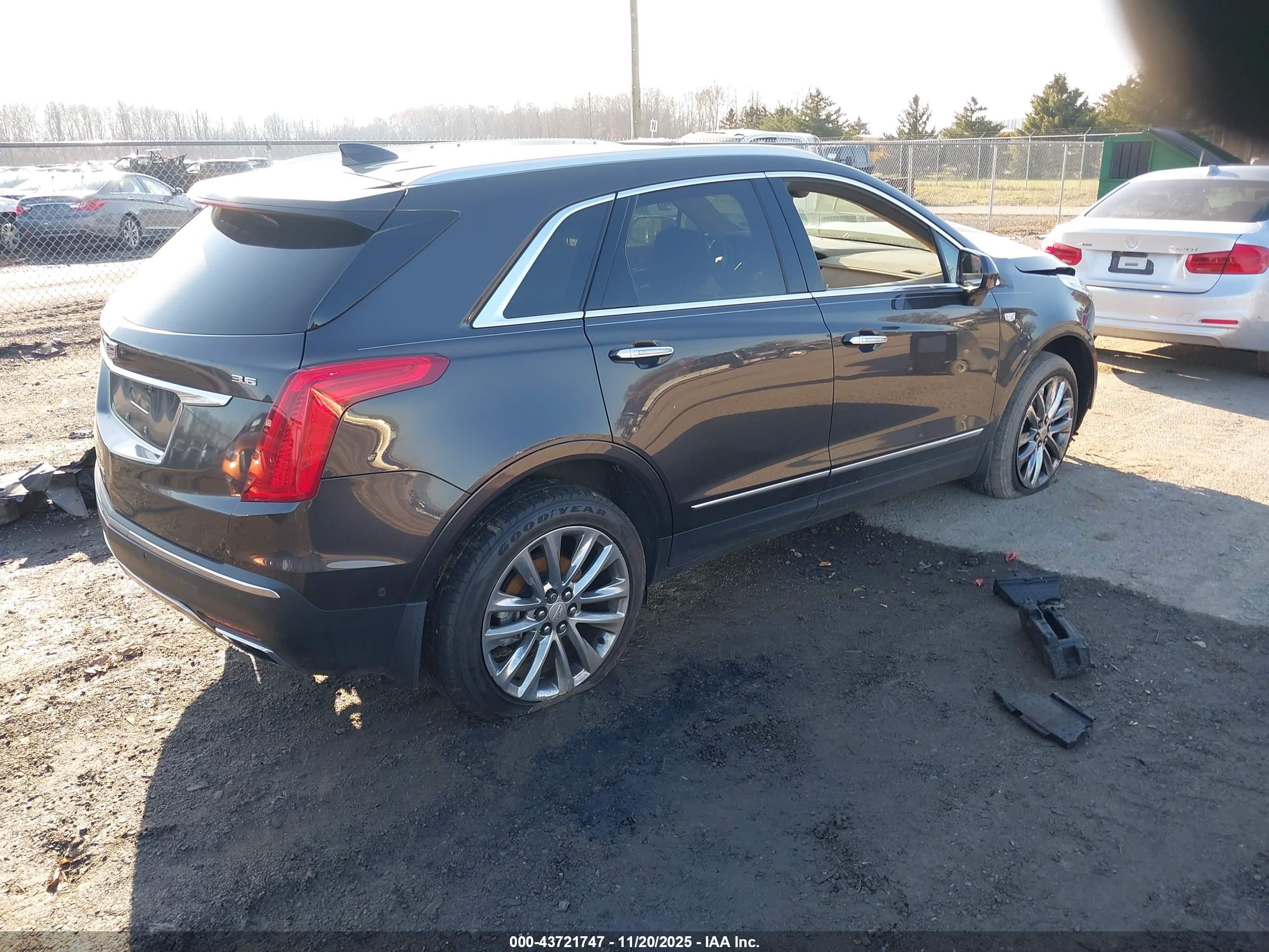 CADILLAC XT5 image 4