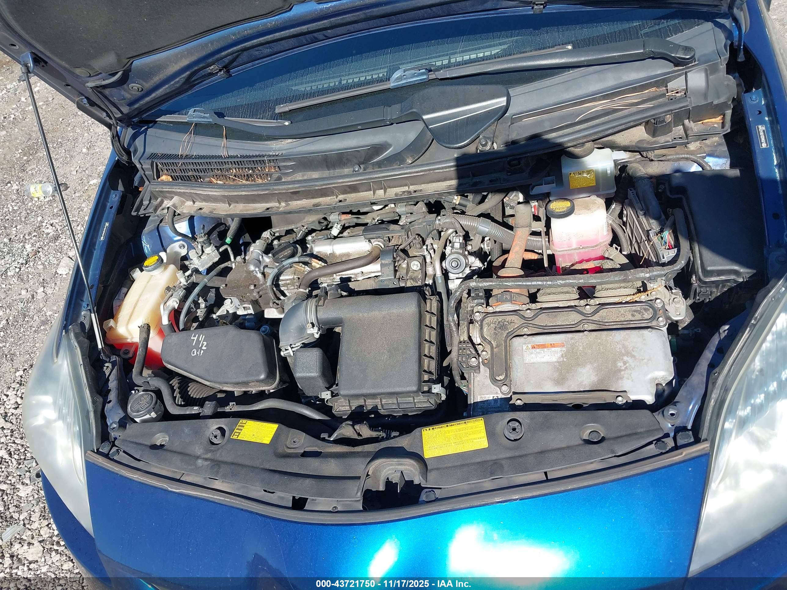 TOYOTA PRIUS image 10