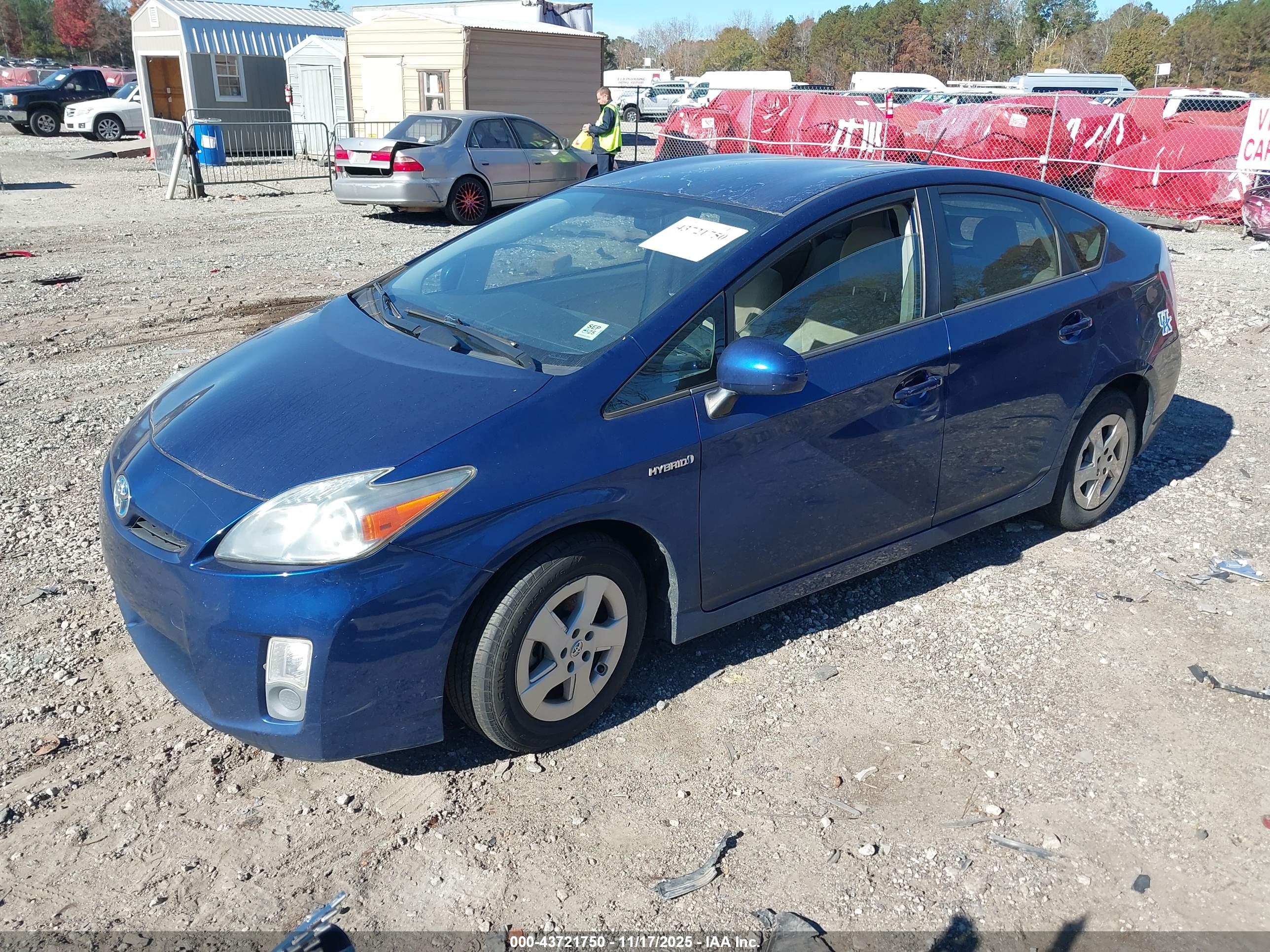 TOYOTA PRIUS image 2