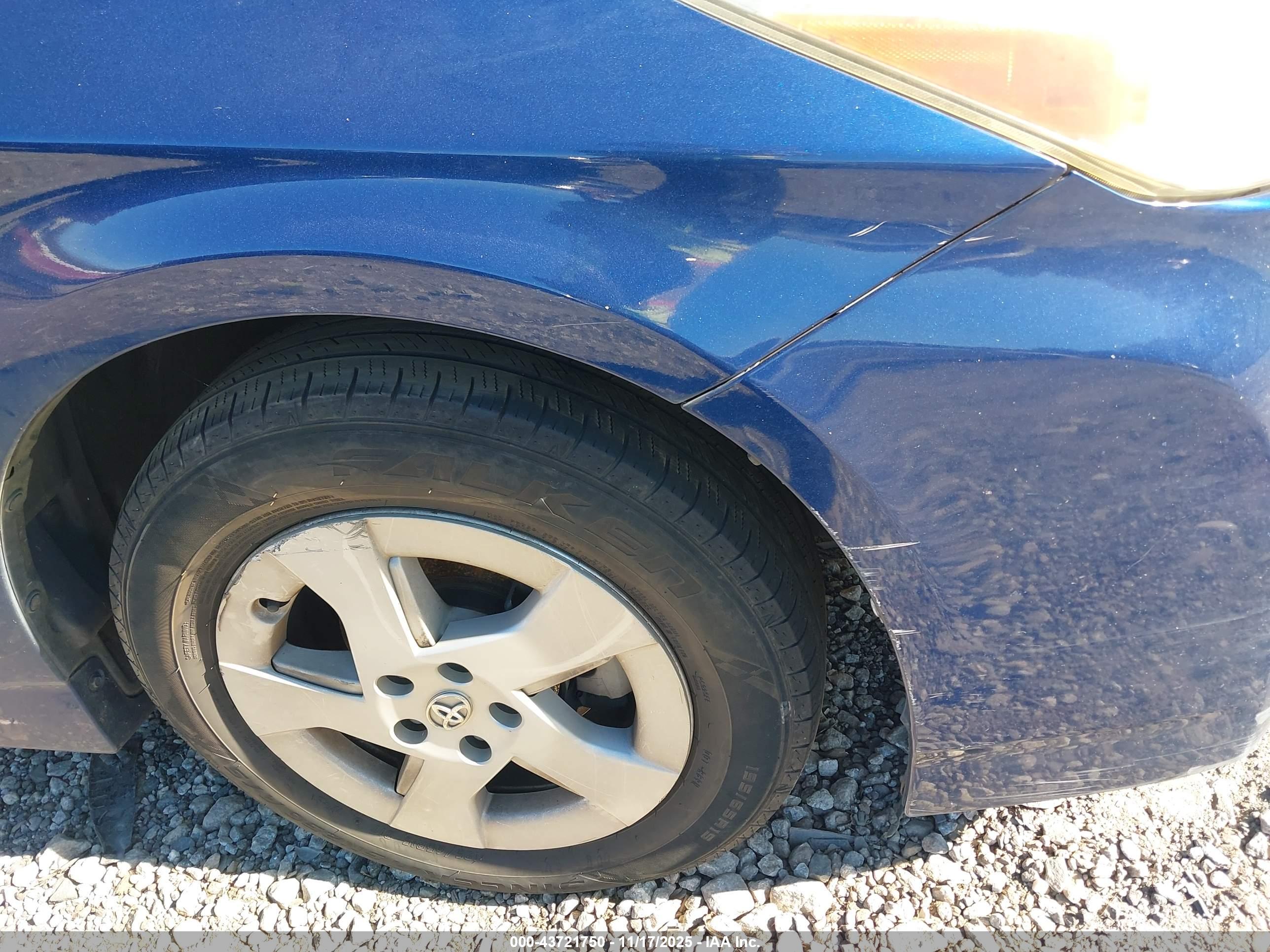TOYOTA PRIUS image 6