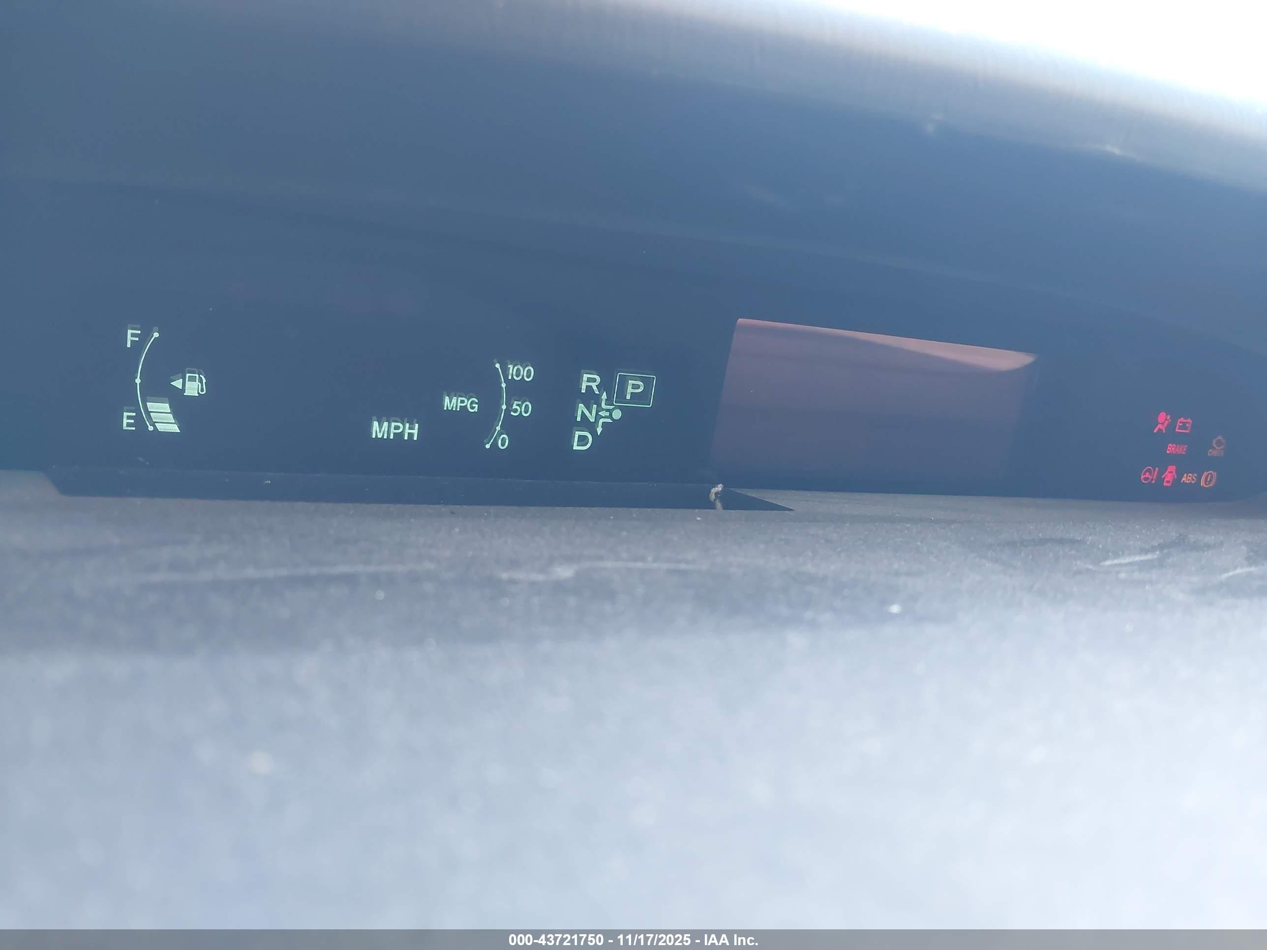 TOYOTA PRIUS image 7