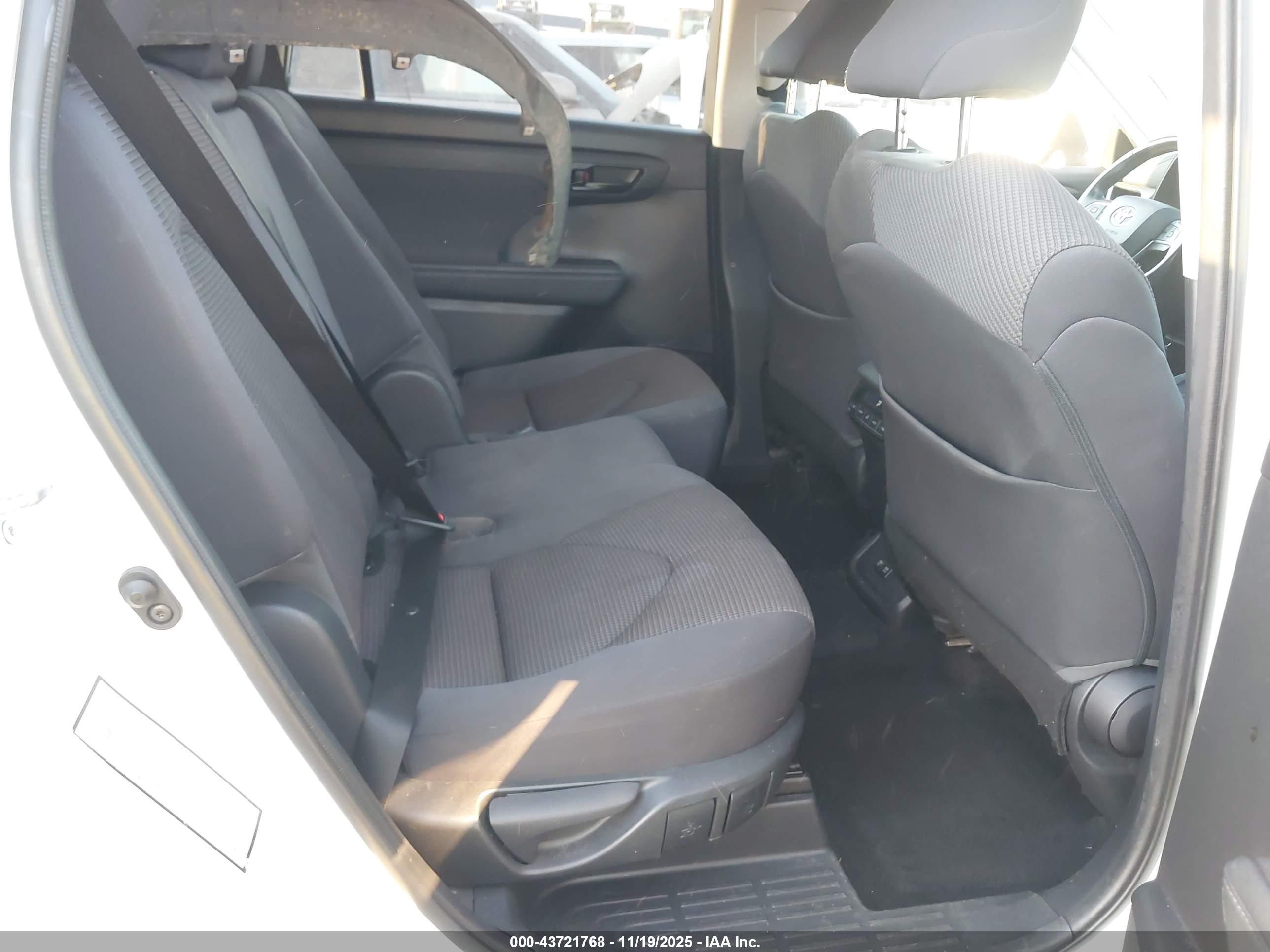 TOYOTA HIGHLANDER image 8
