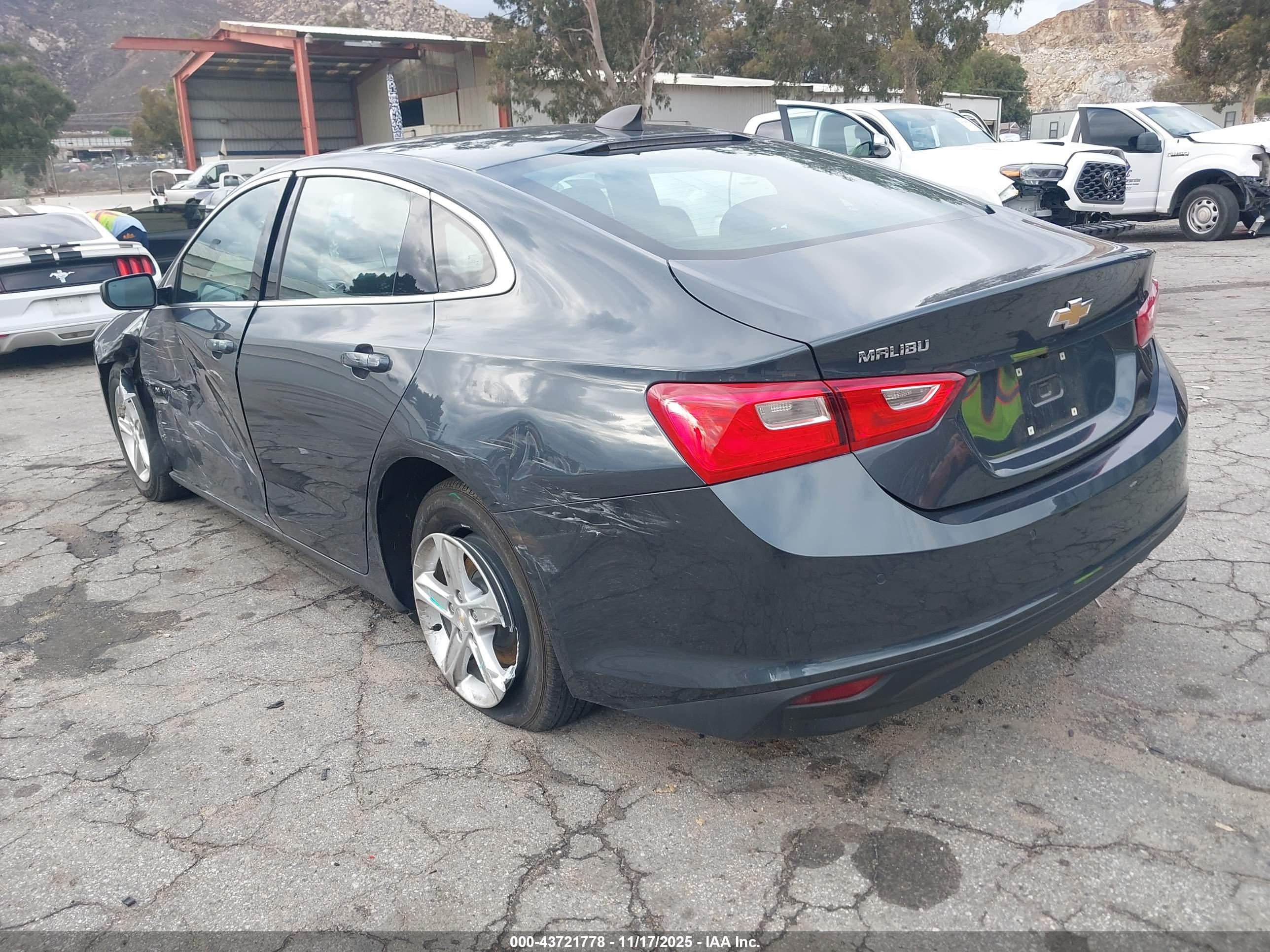CHEVROLET MALIBU image 3