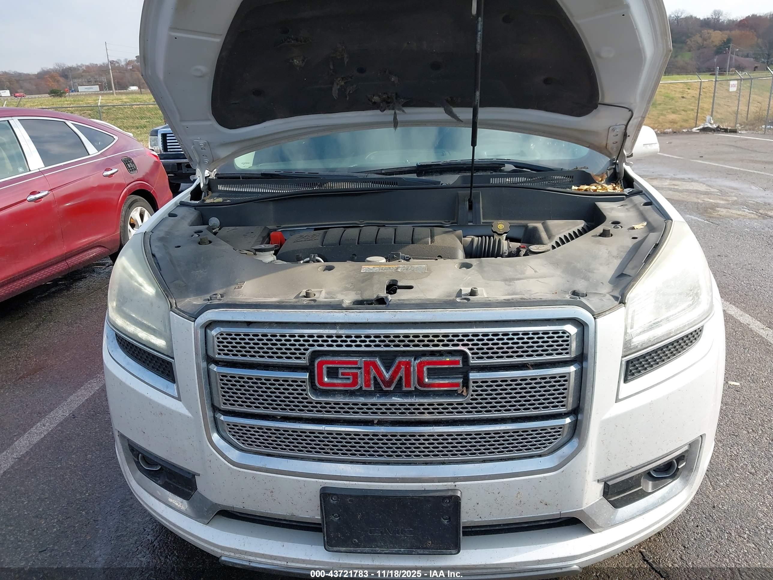 GMC ACADIA image 10