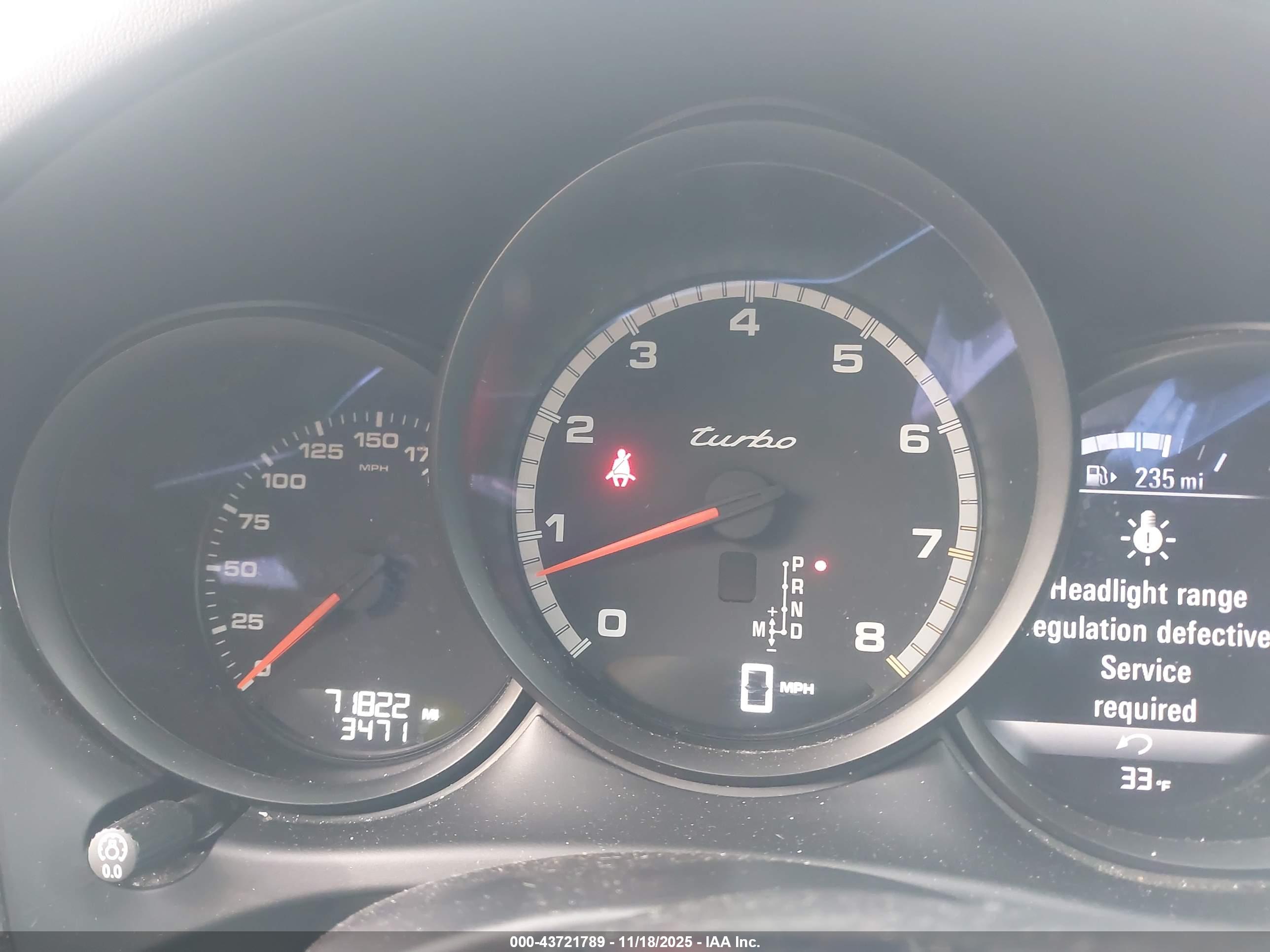 PORSCHE MACAN image 7
