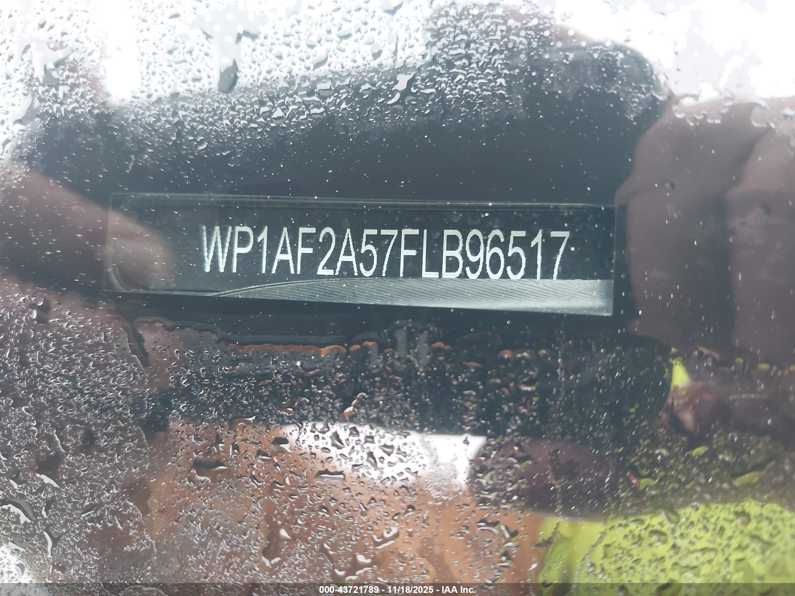 PORSCHE MACAN image 9