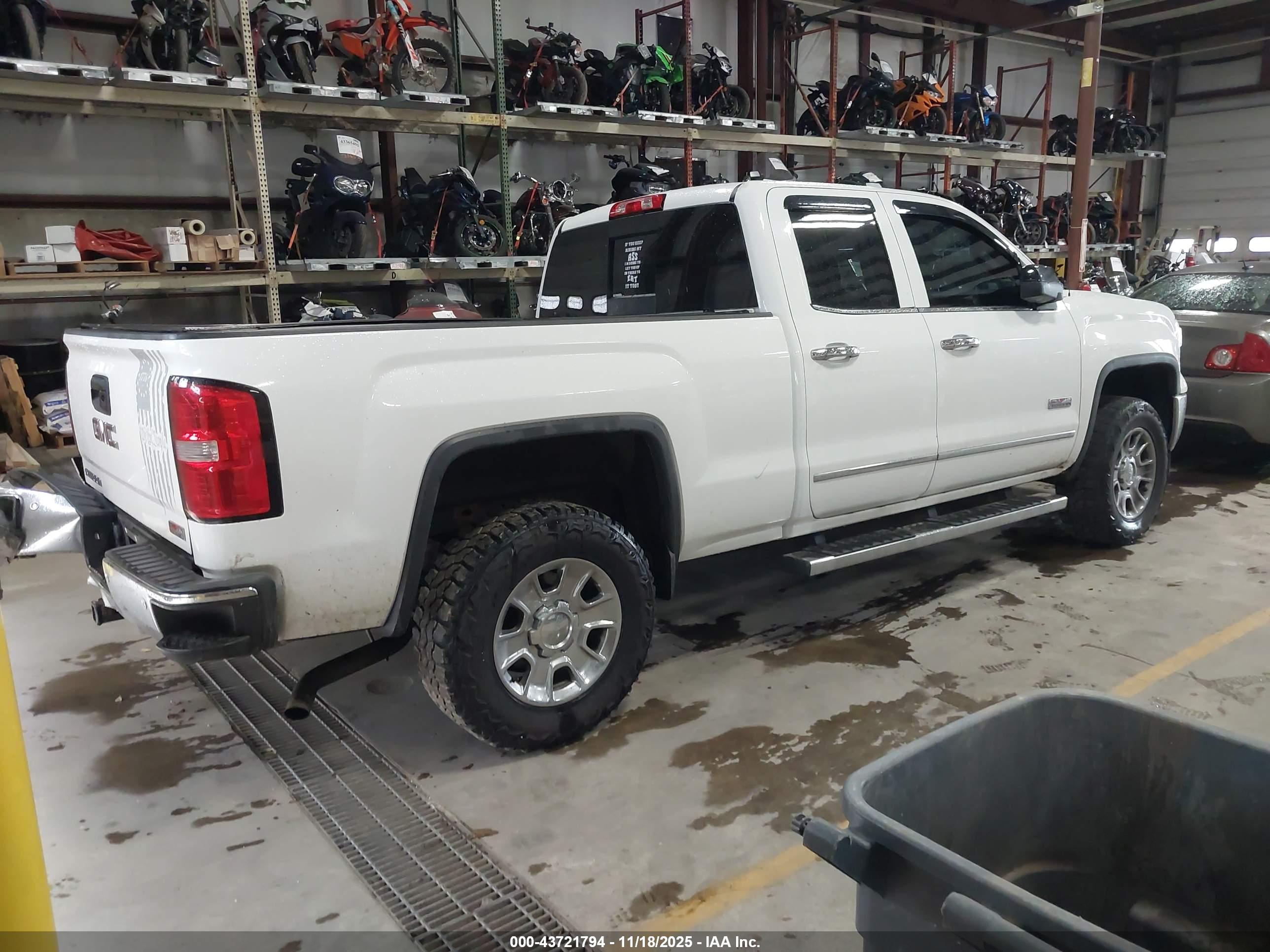 GMC SIERRA image 4