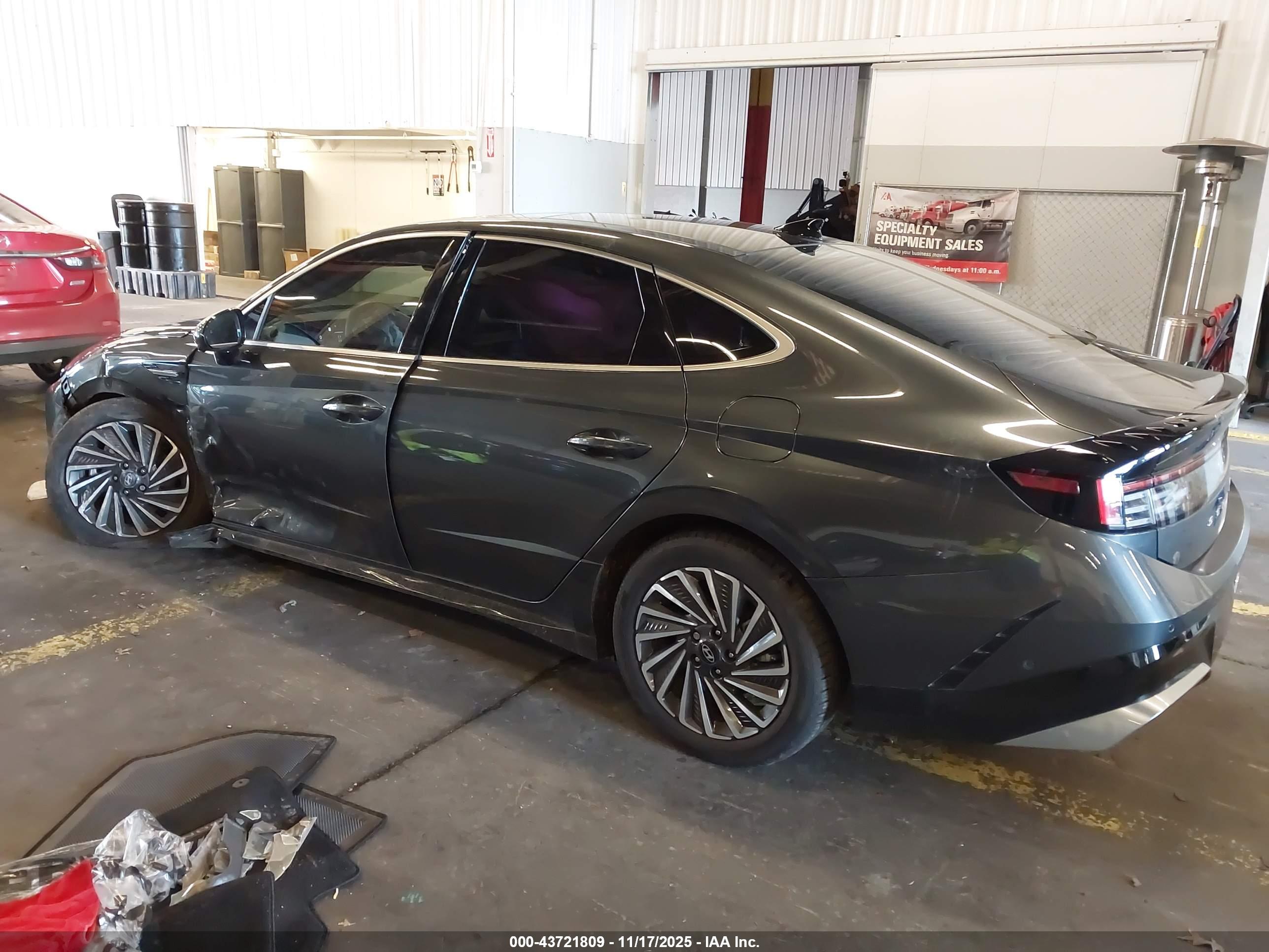 HYUNDAI SONATA image 3