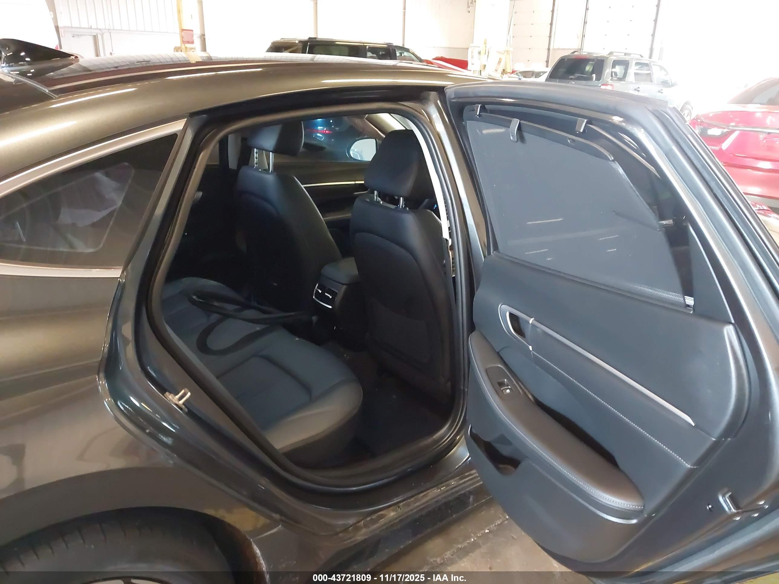 HYUNDAI SONATA image 8