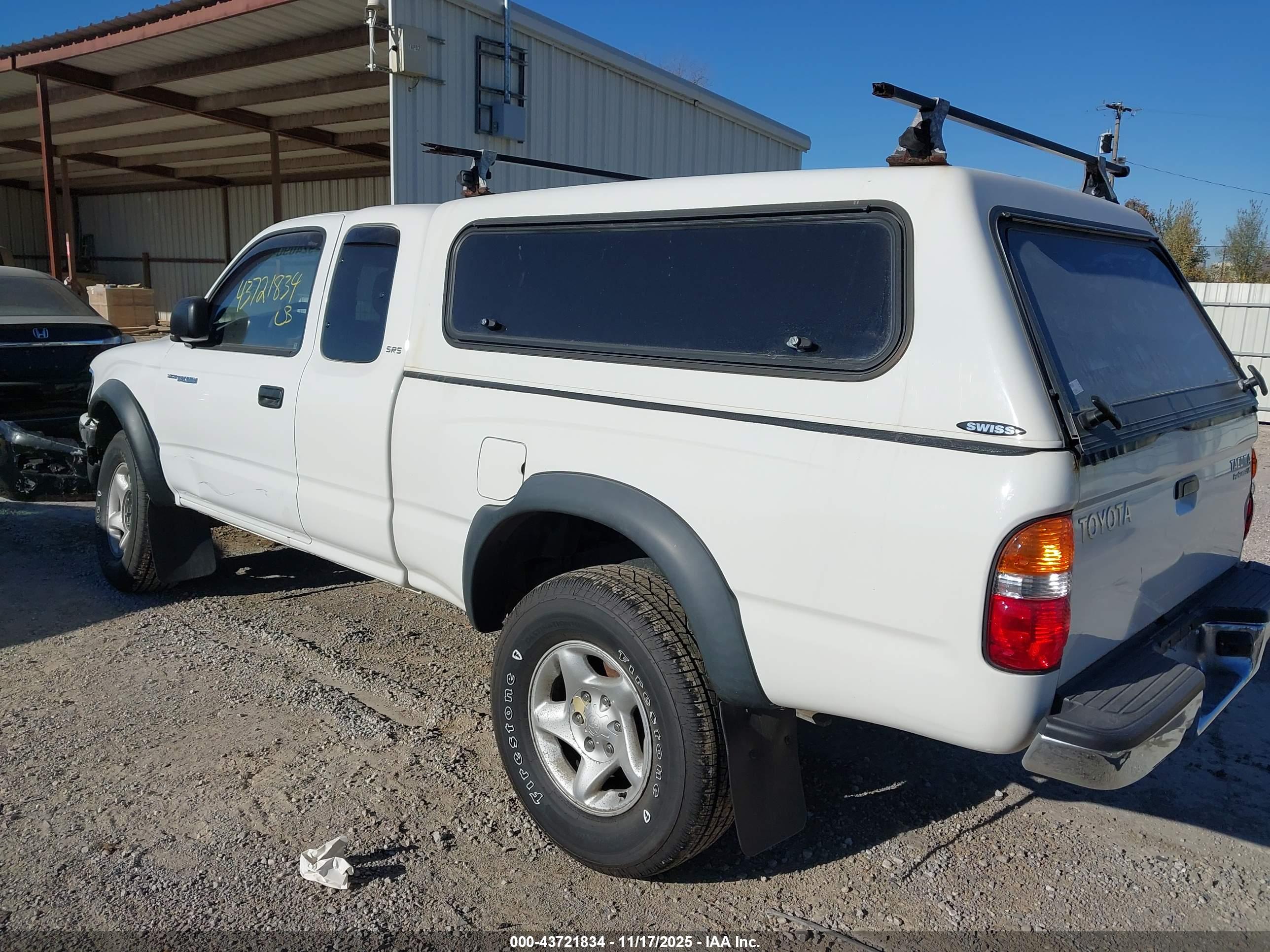 TOYOTA TACOMA image 3