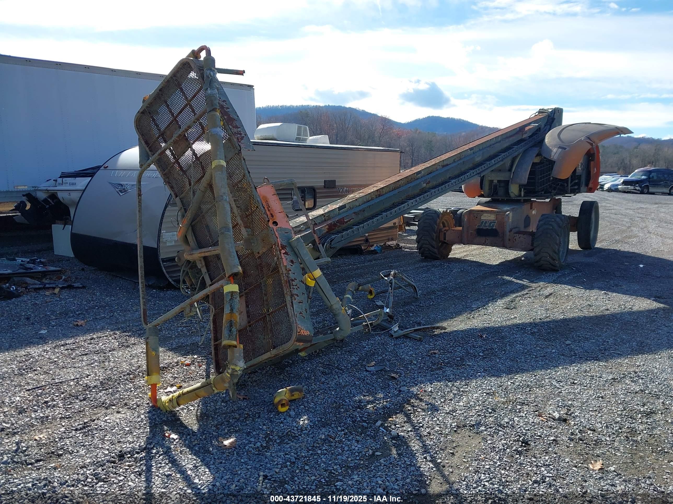 JLG 800S image 6