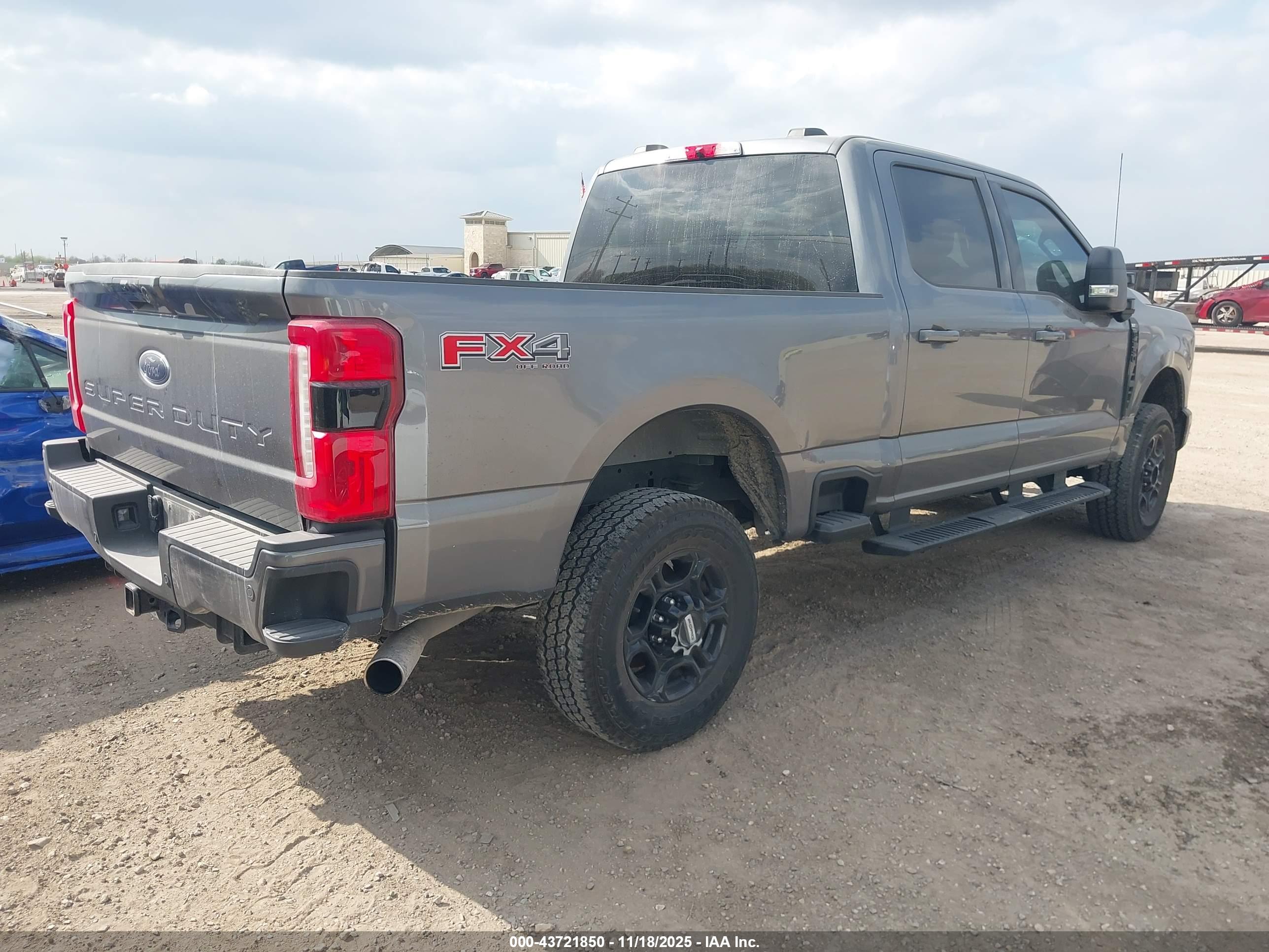 FORD F-250 image 4