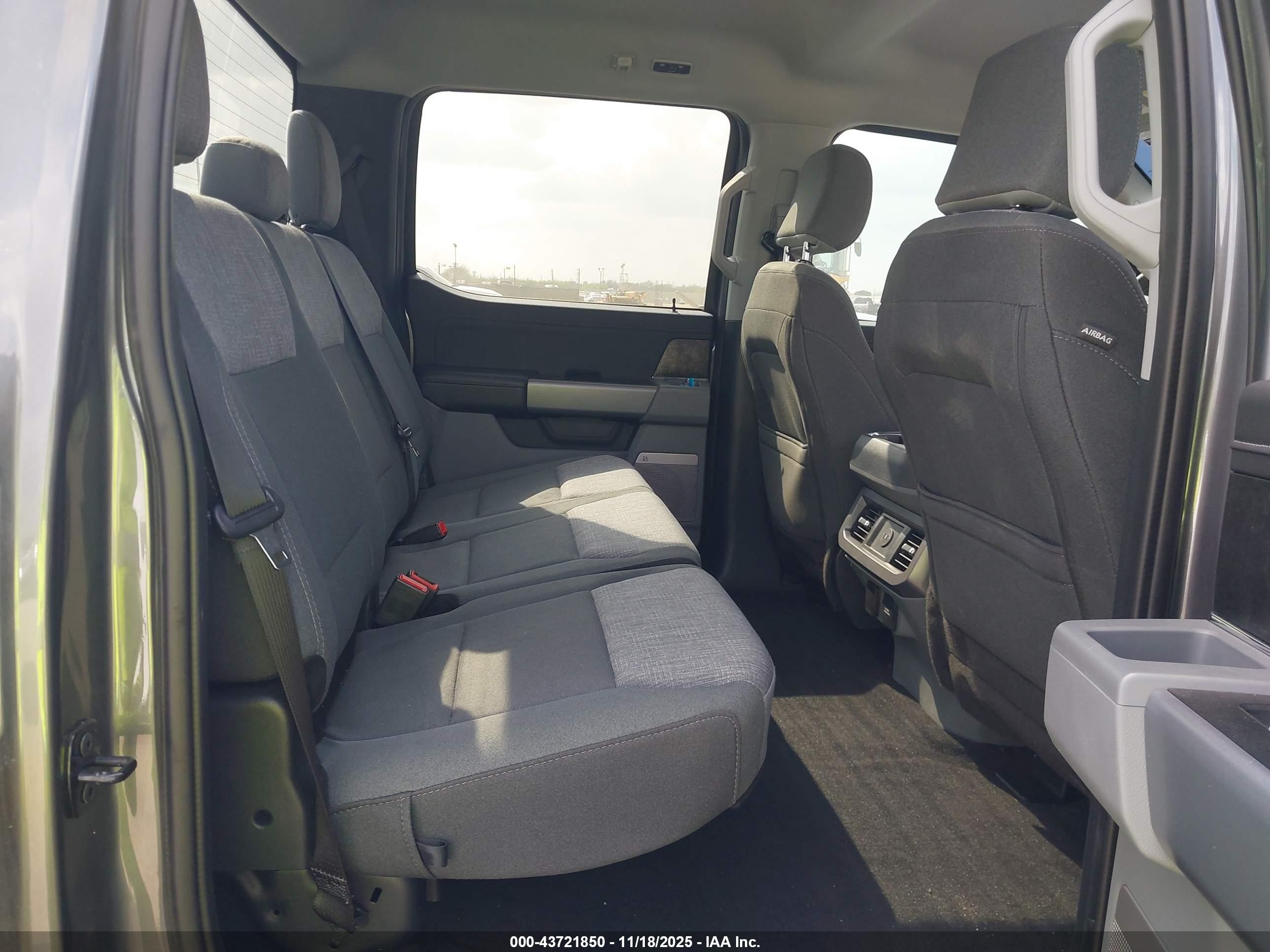 FORD F-250 image 8