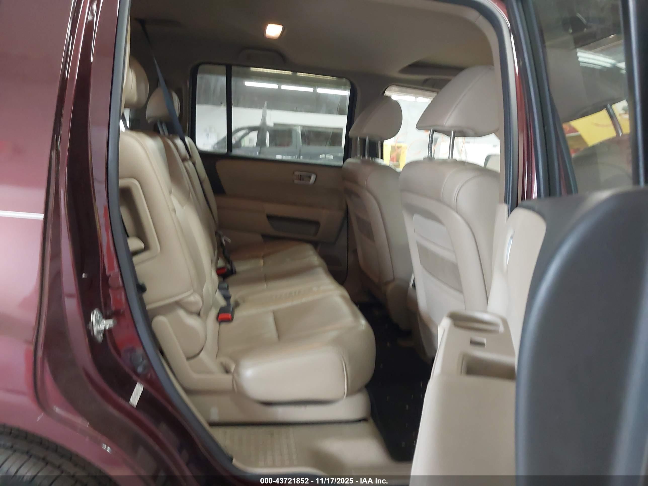HONDA PILOT image 8
