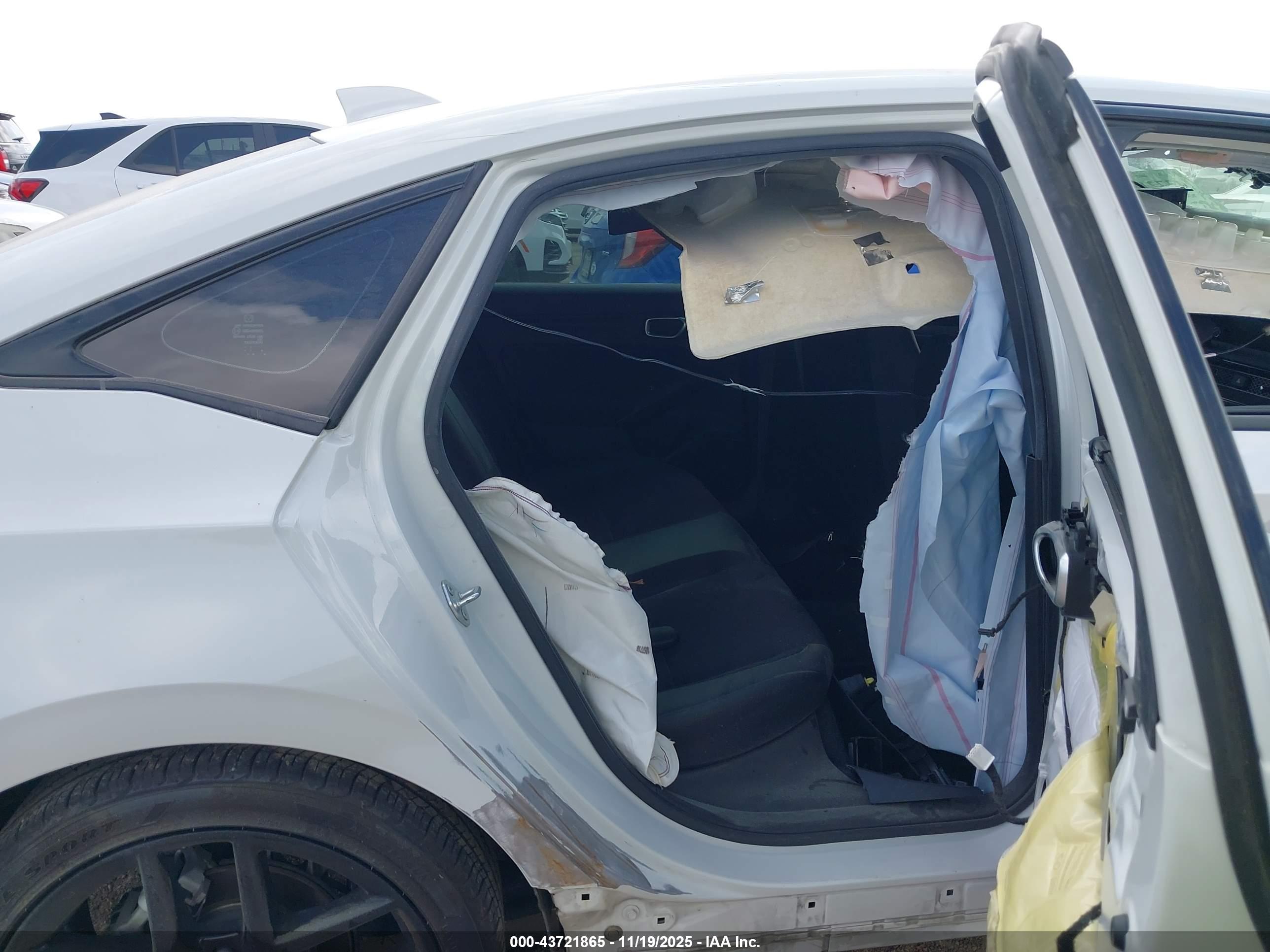 HONDA CIVIC image 8