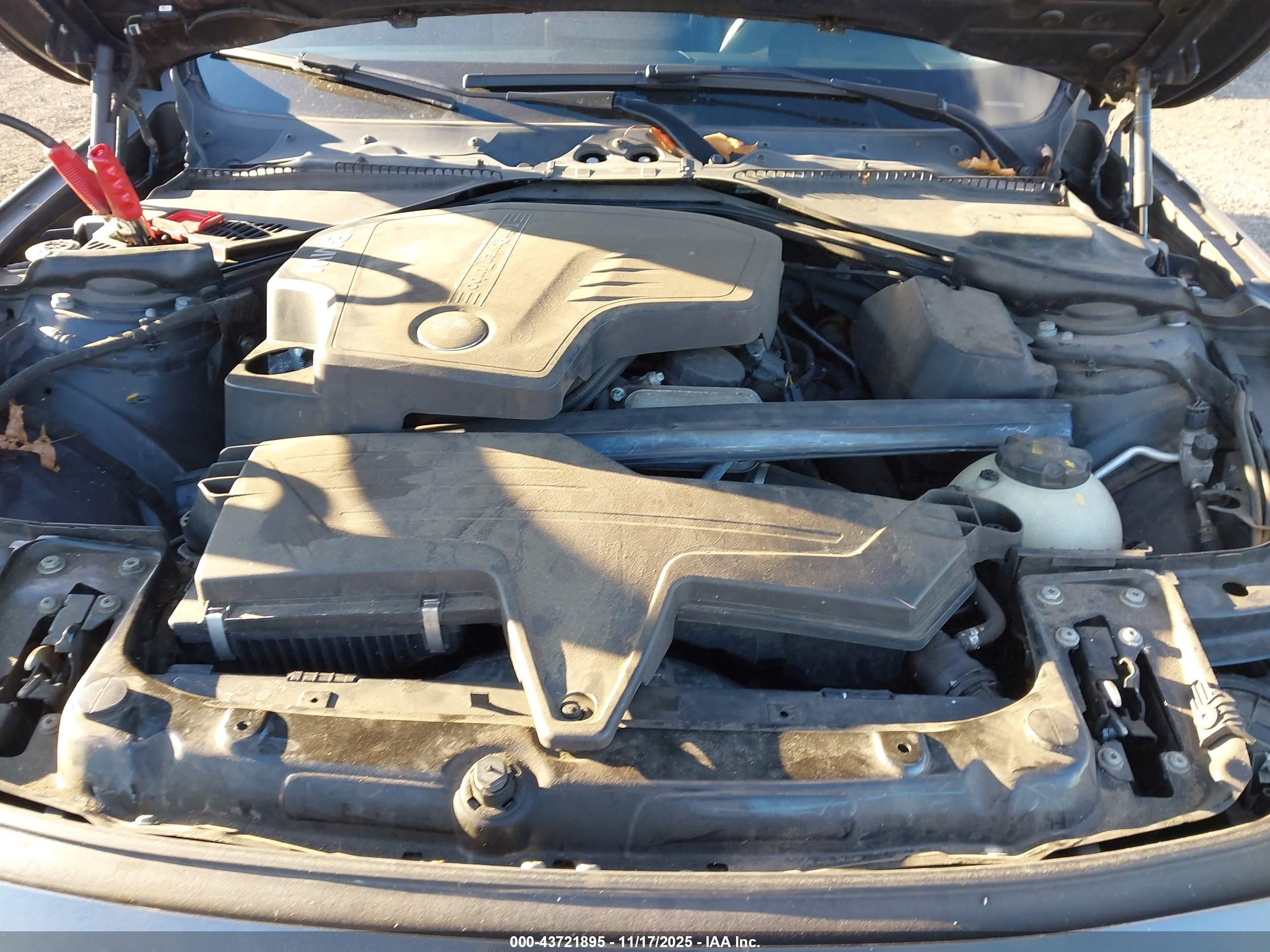 BMW 320I image 10