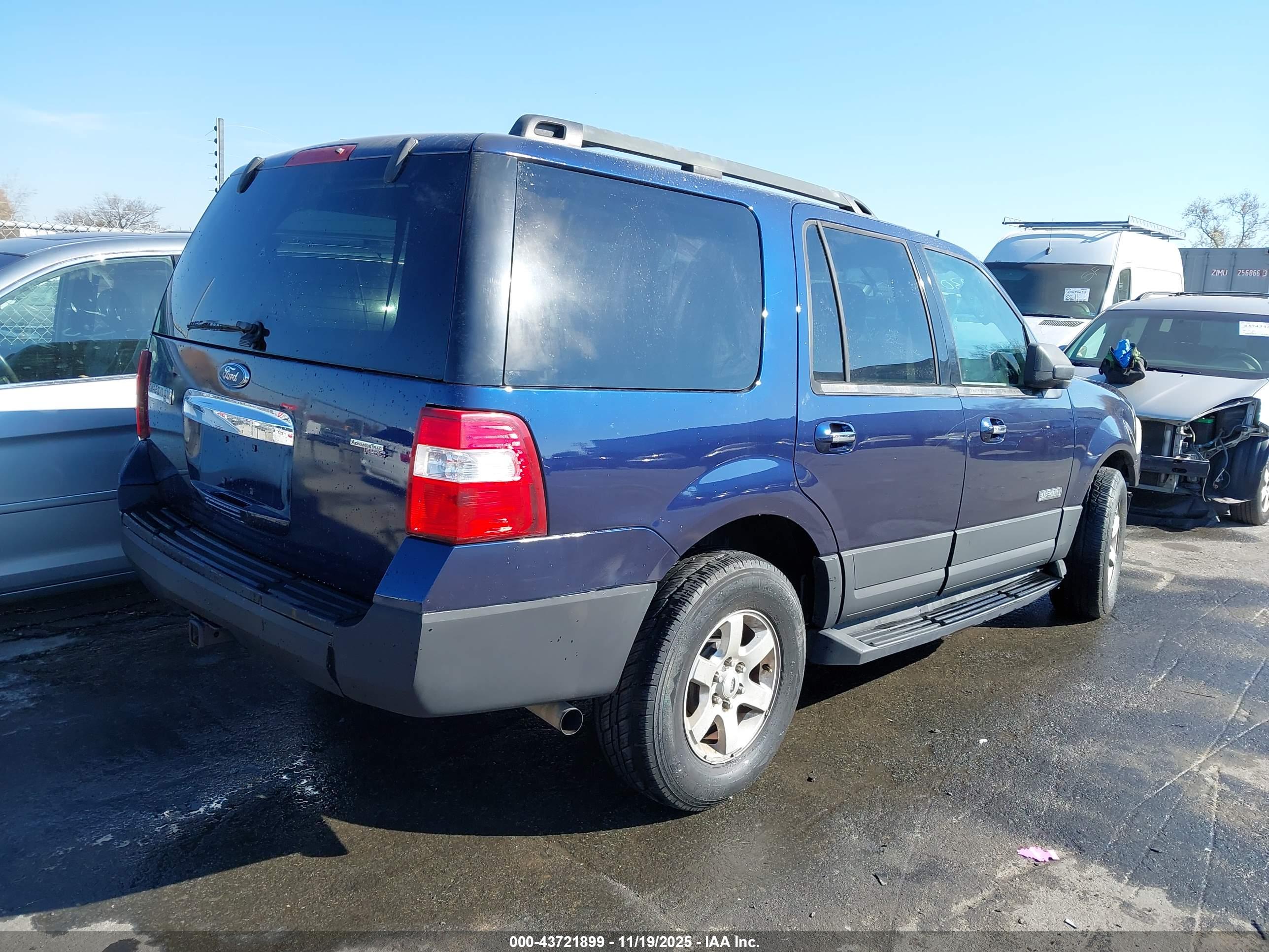 FORD EXPEDITION image 4