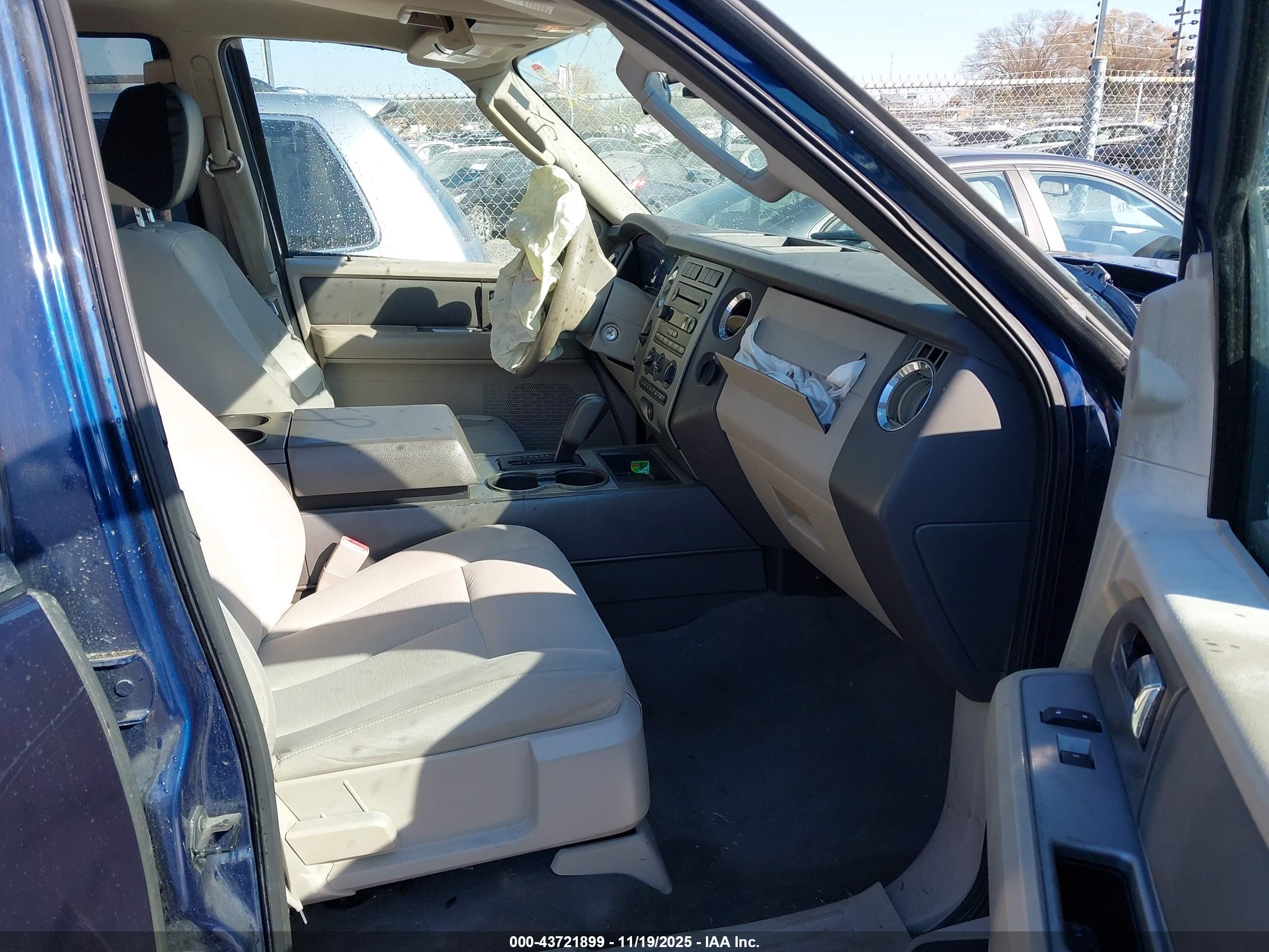 FORD EXPEDITION image 5