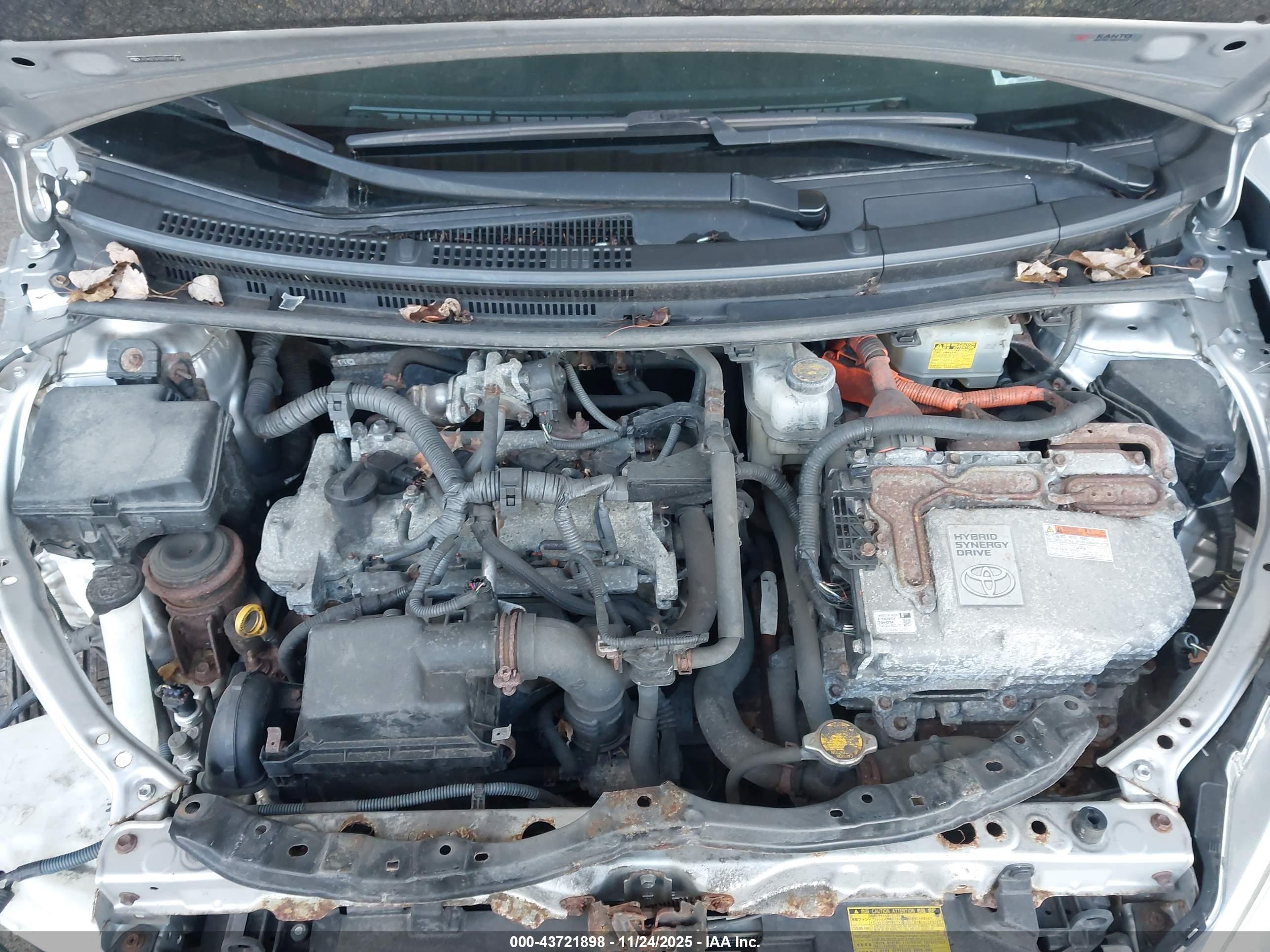 TOYOTA PRIUS image 10