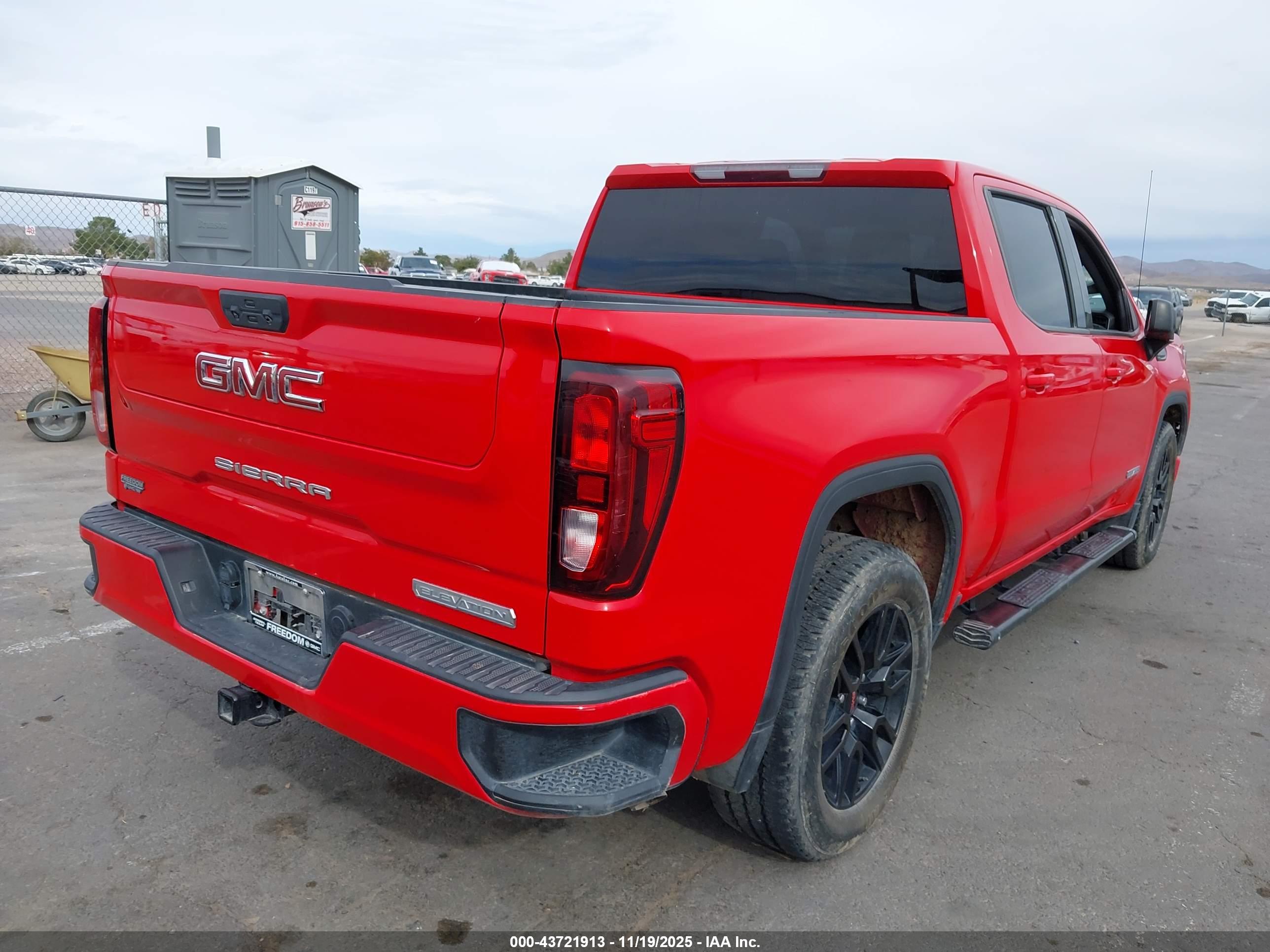 GMC SIERRA image 4
