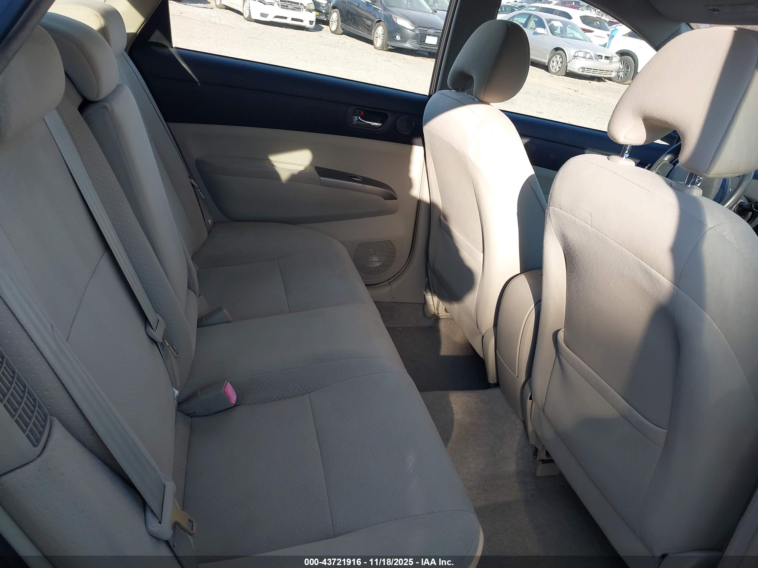 TOYOTA PRIUS image 8
