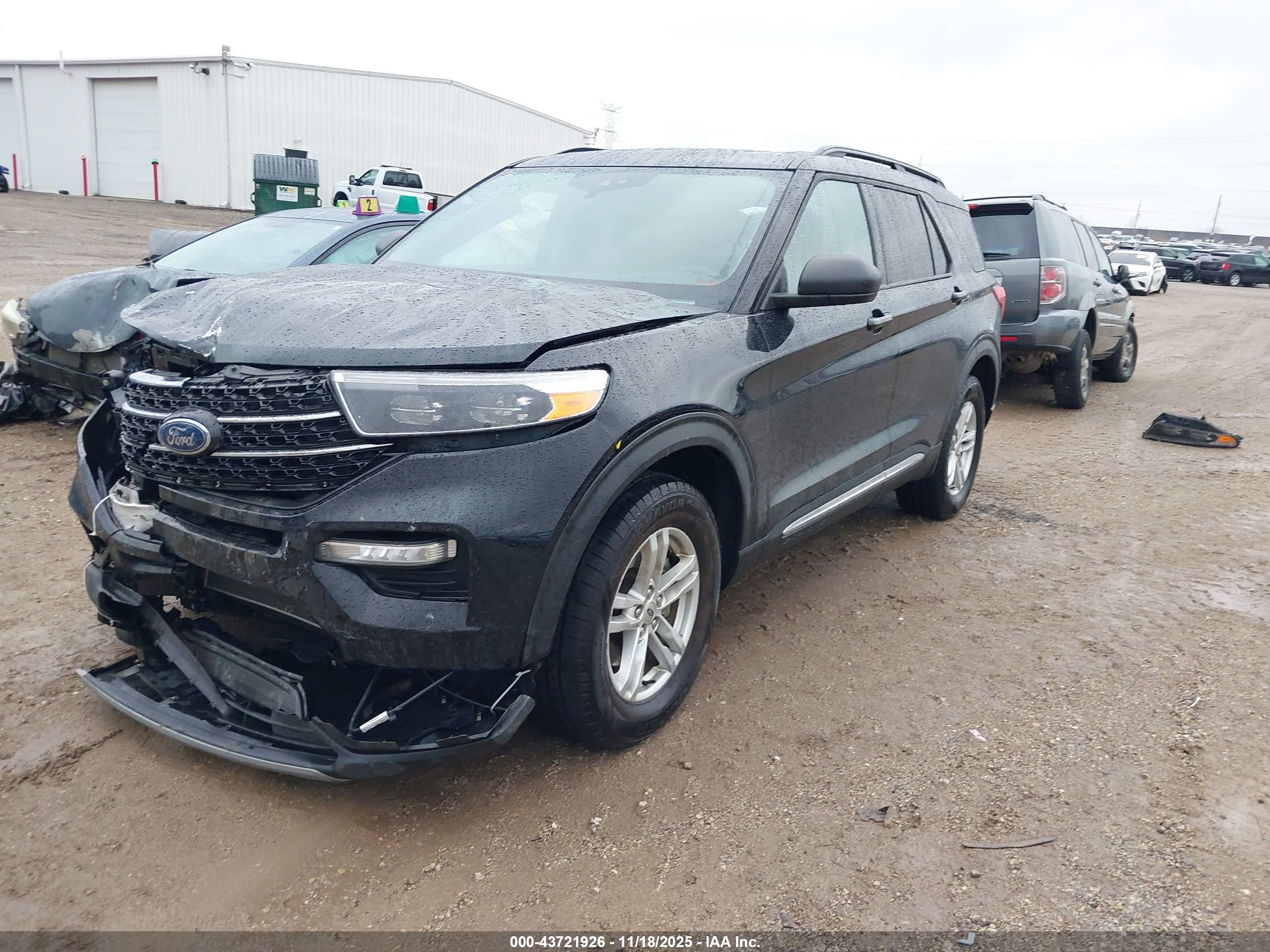 FORD EXPLORER image 2