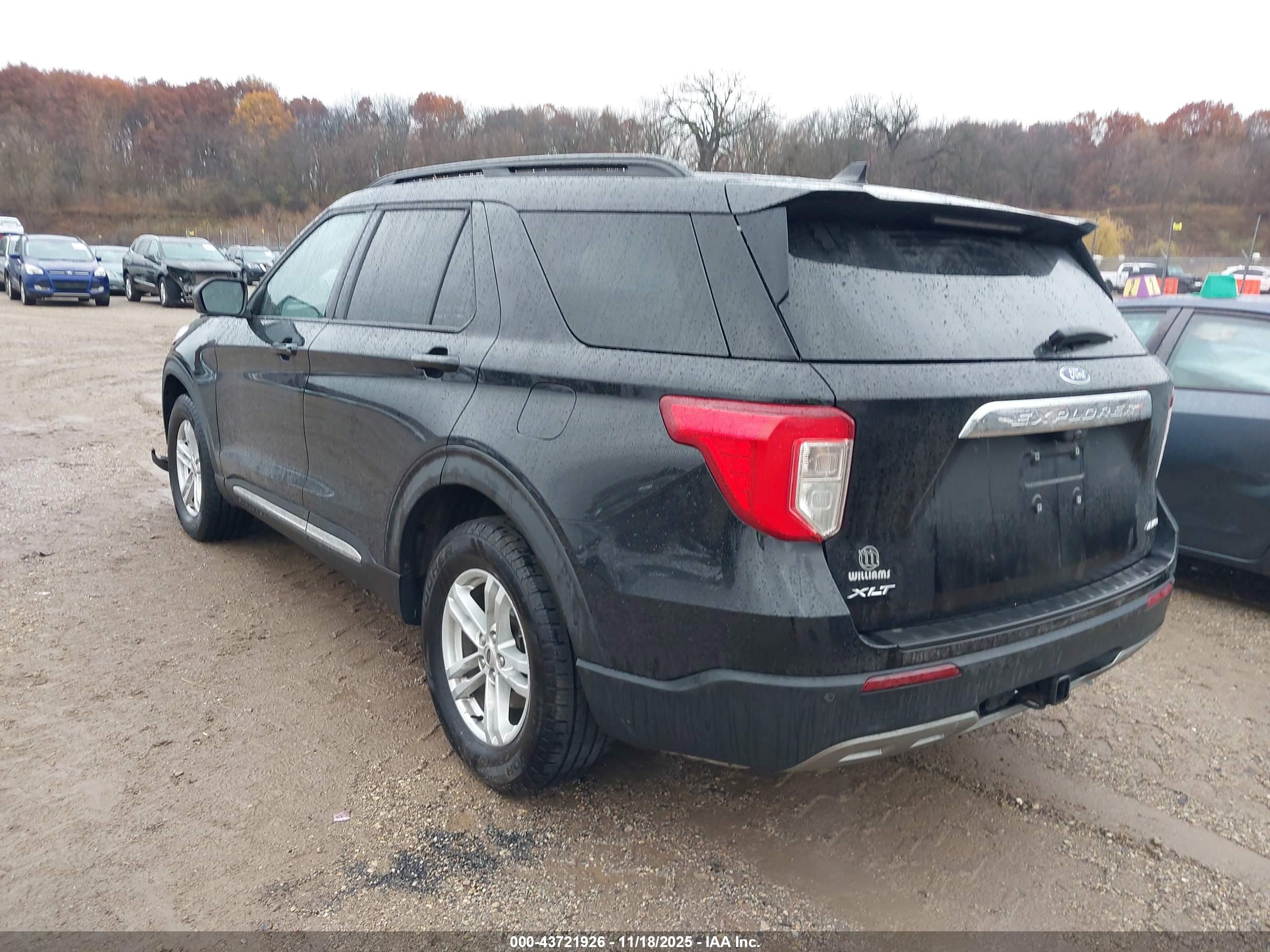 FORD EXPLORER image 3