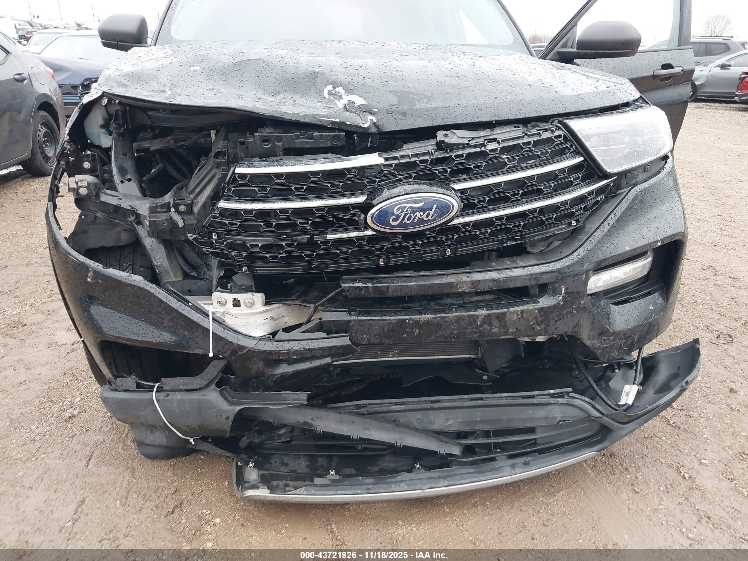 FORD EXPLORER image 6