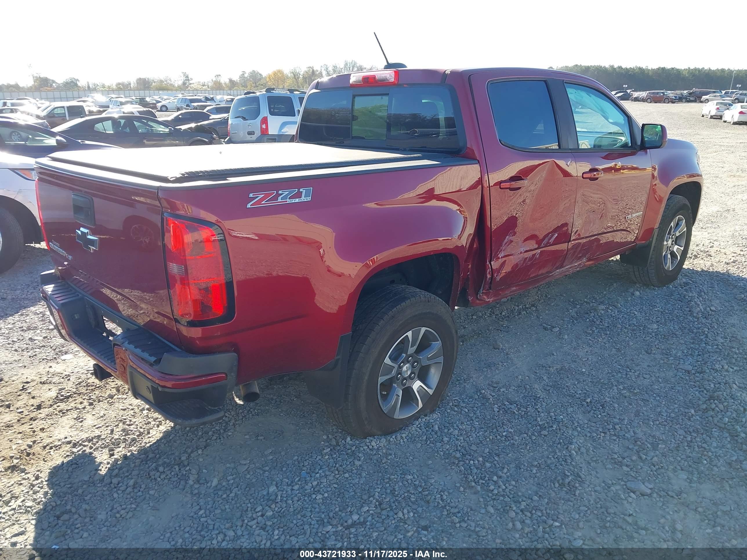 CHEVROLET COLORADO image 4