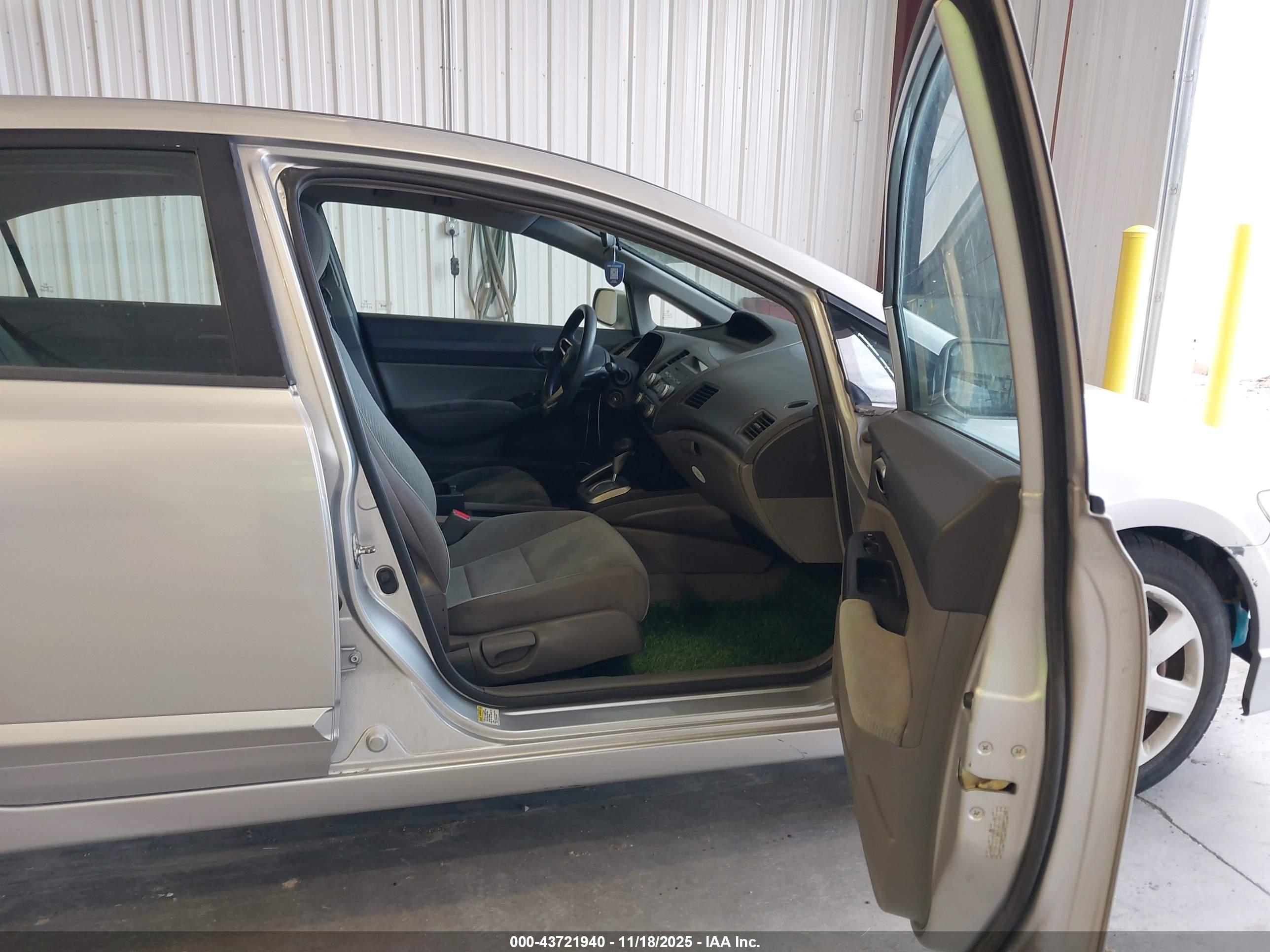 HONDA CIVIC image 5