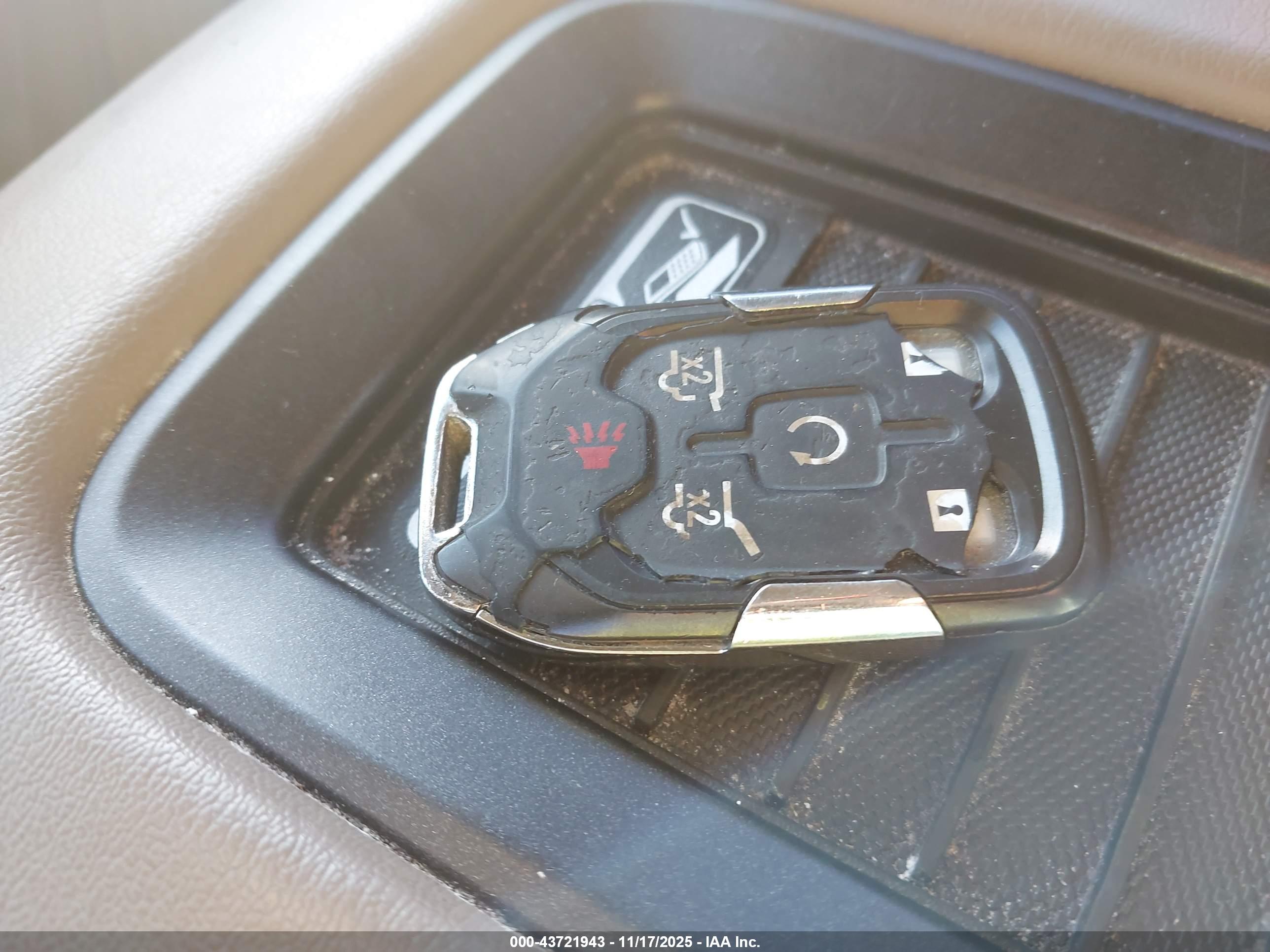 GMC YUKON image 11