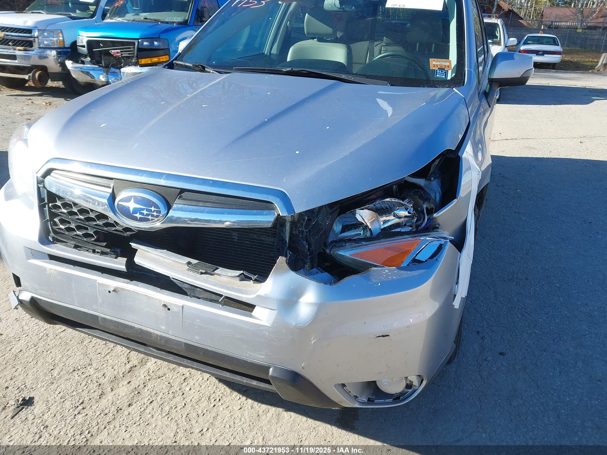 SUBARU FORESTER image 6
