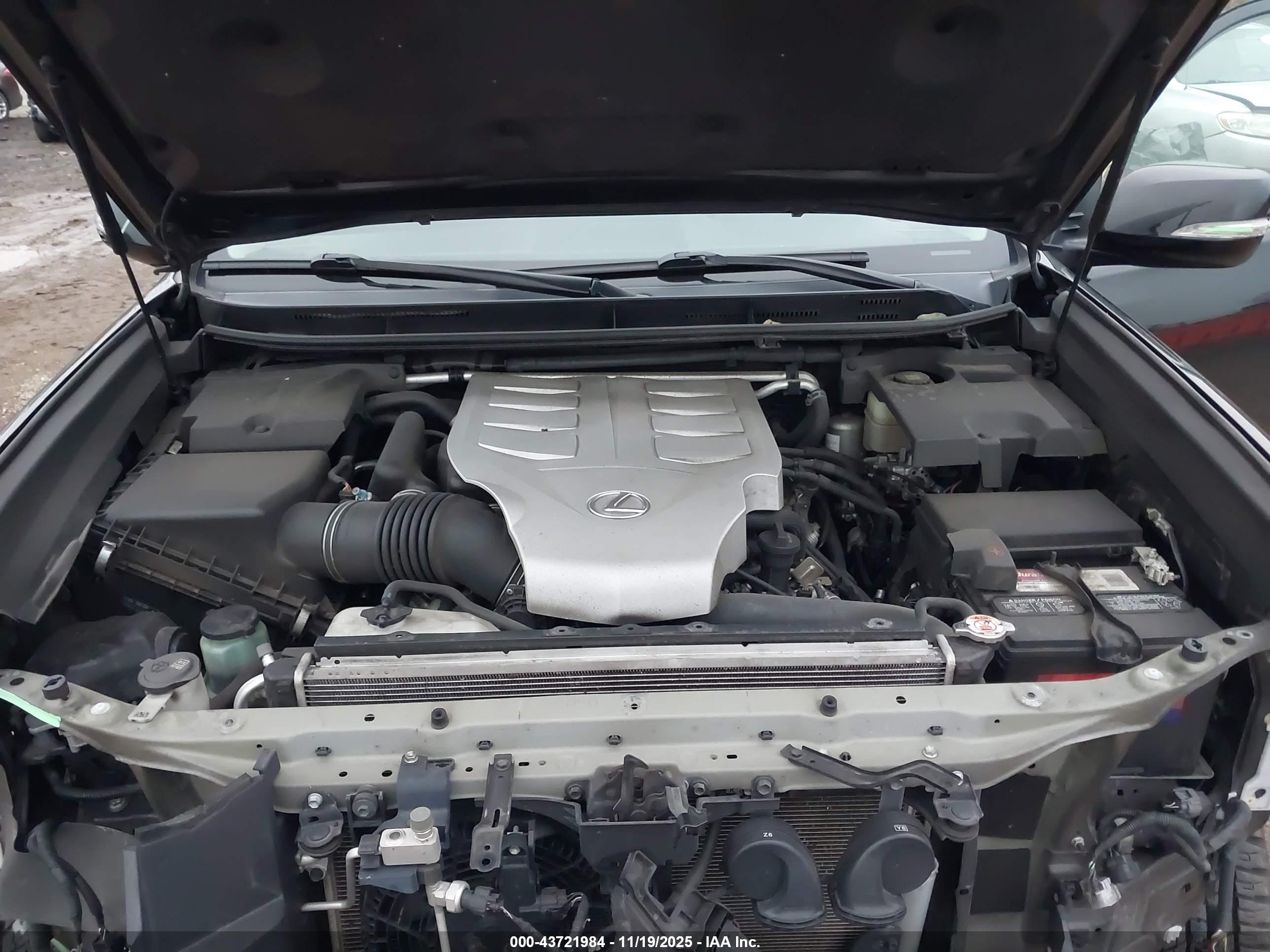 LEXUS GX image 10