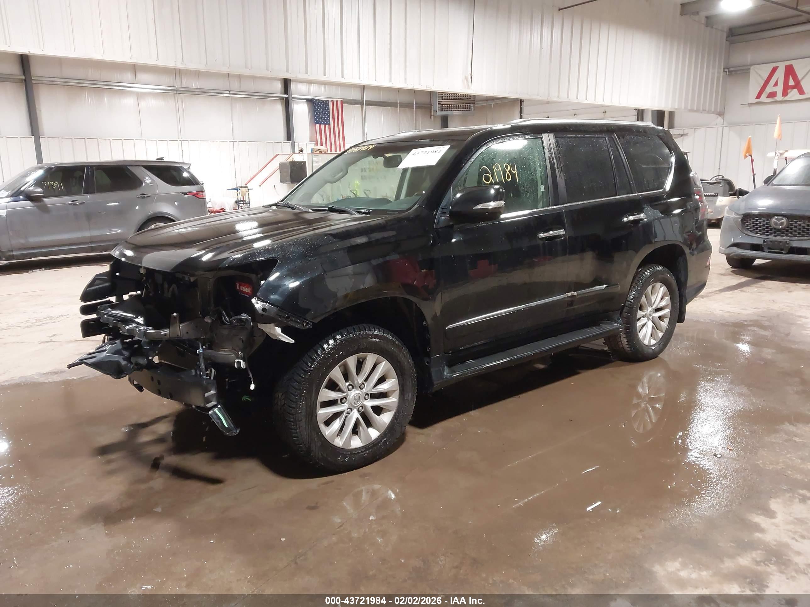 LEXUS GX image 2