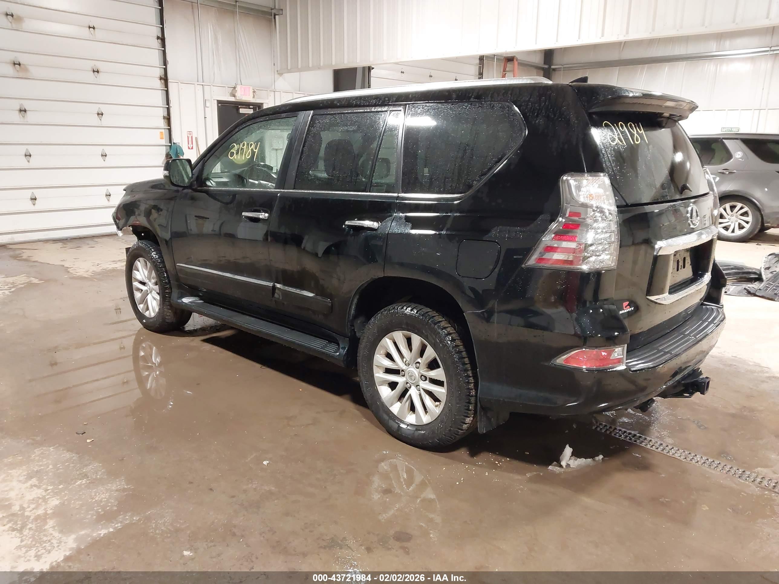 LEXUS GX image 3