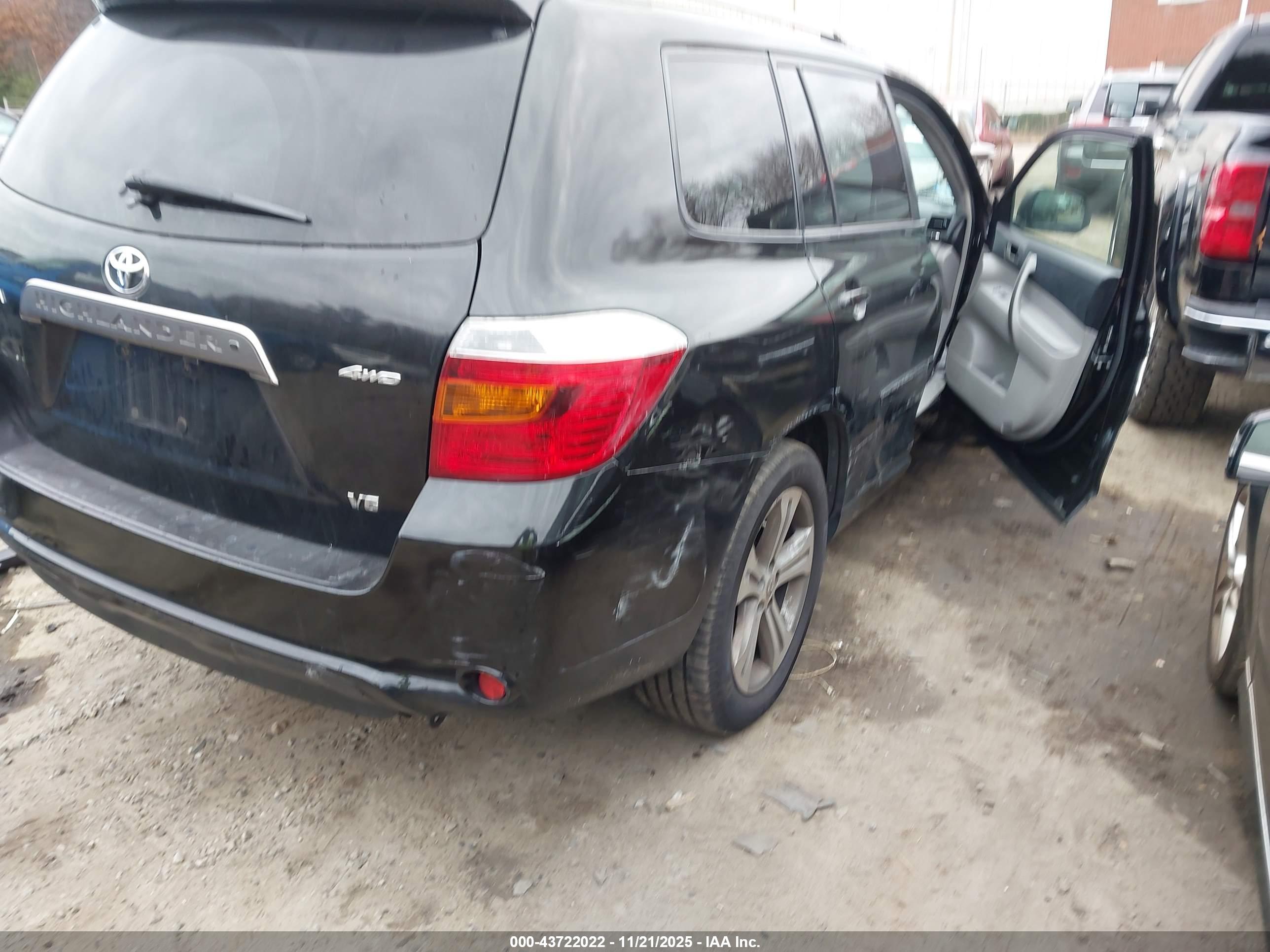 TOYOTA HIGHLANDER image 4