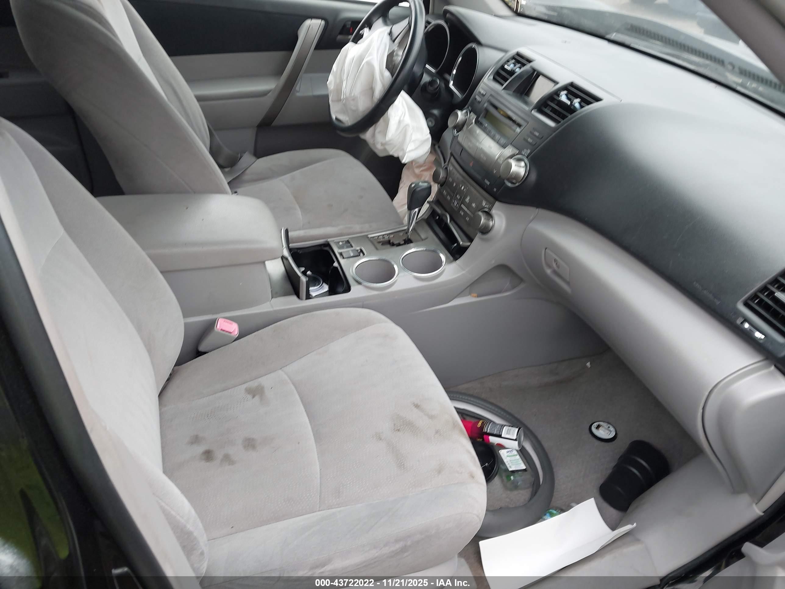 TOYOTA HIGHLANDER image 5