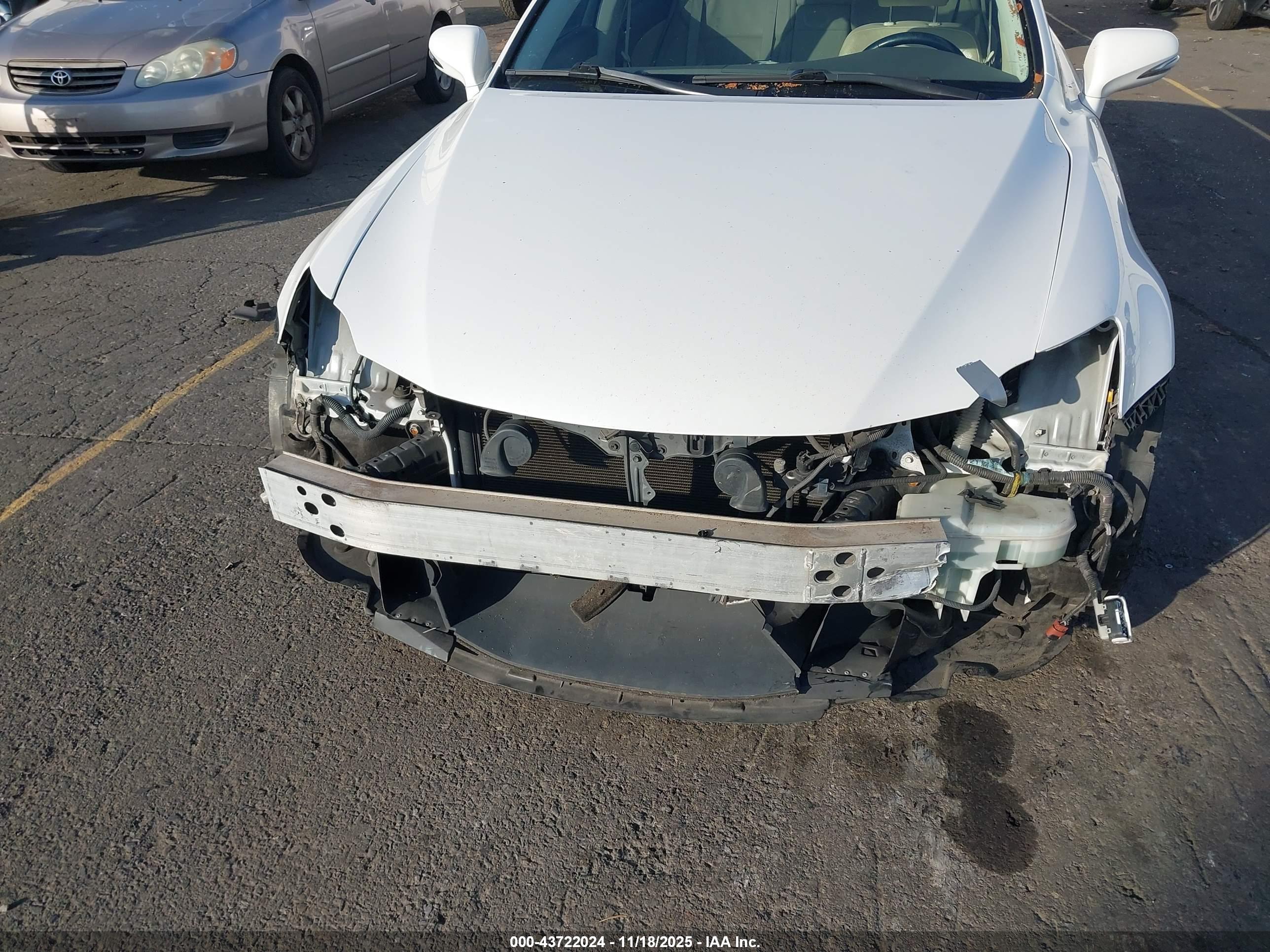 LEXUS IS image 6