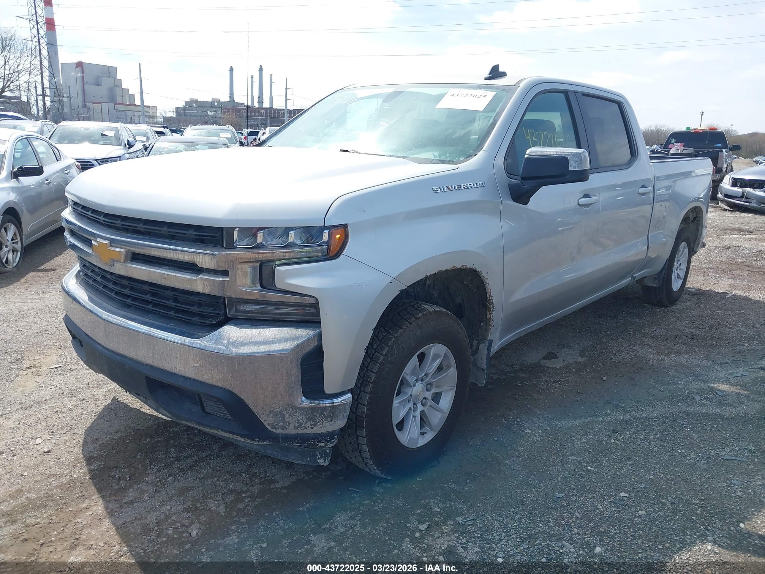 CHEVROLET SILVERADO image 2