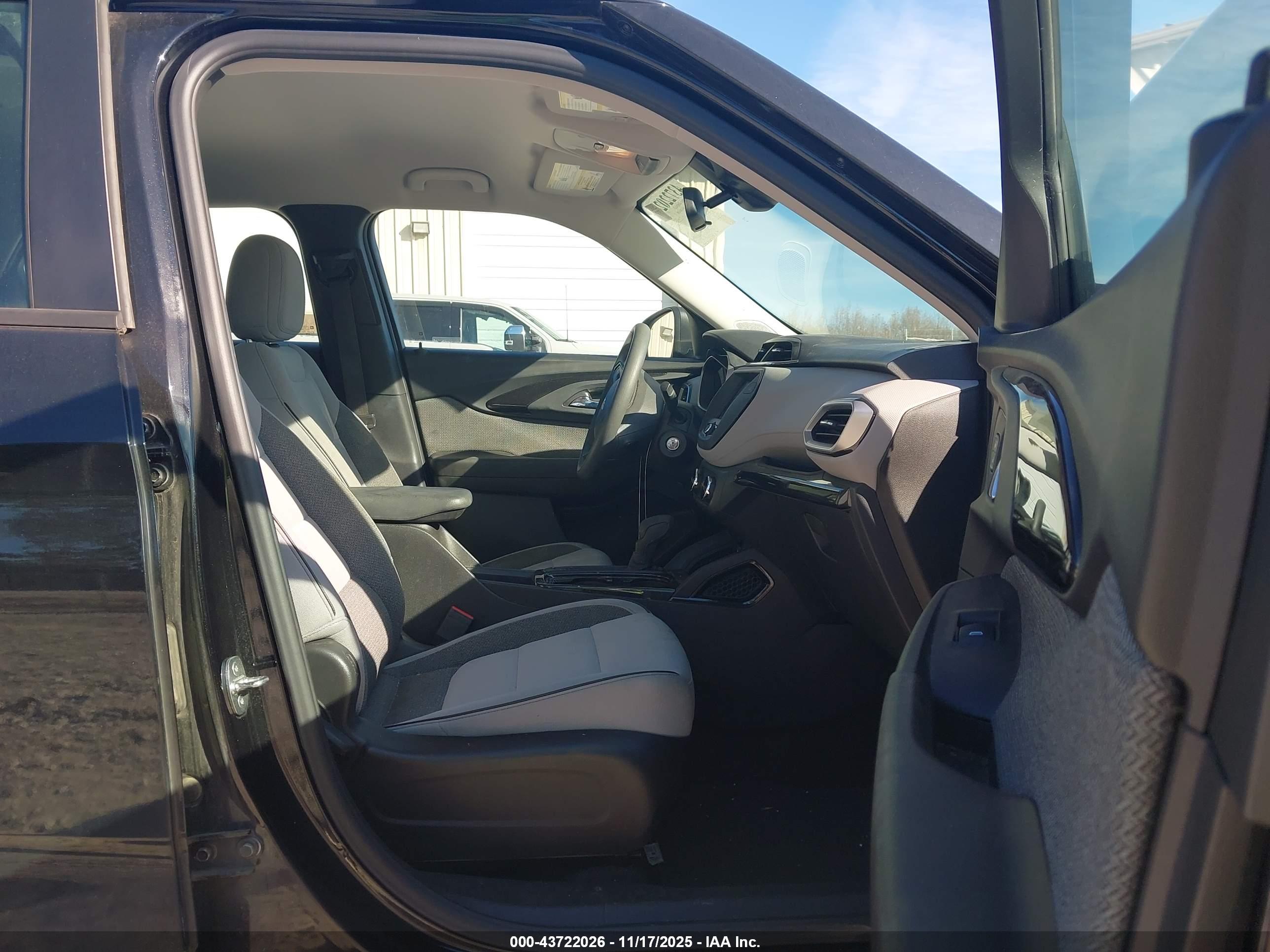 CHEVROLET TRAILBLAZER image 5
